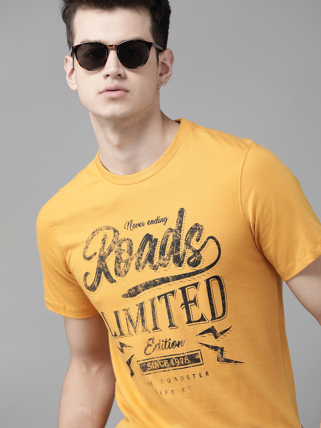 

Roadster Men Mustard Yellow Black Printed Round Neck Pure Cotton T-shirt