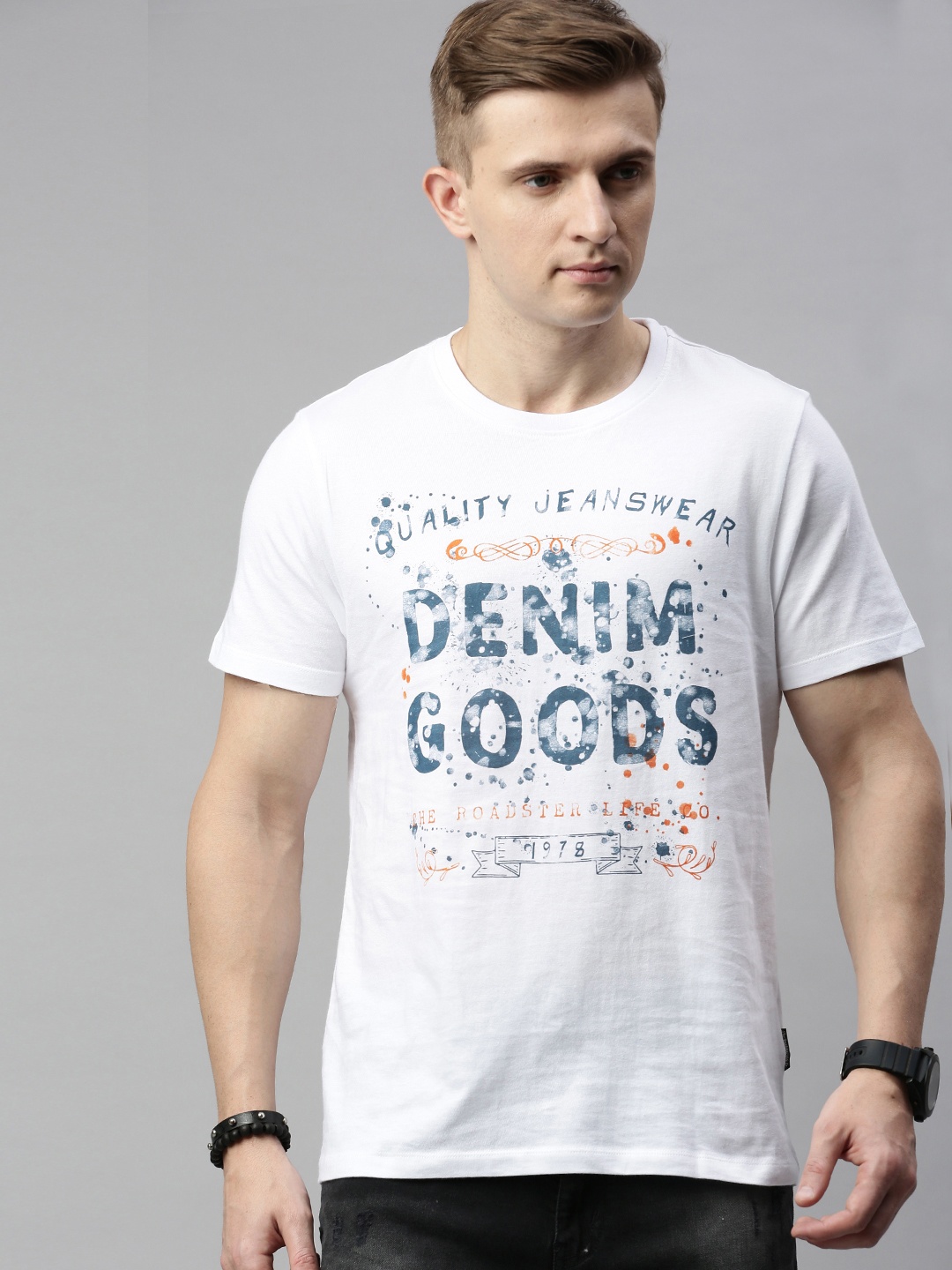 

Roadster Men White Printed Round Neck T-shirt