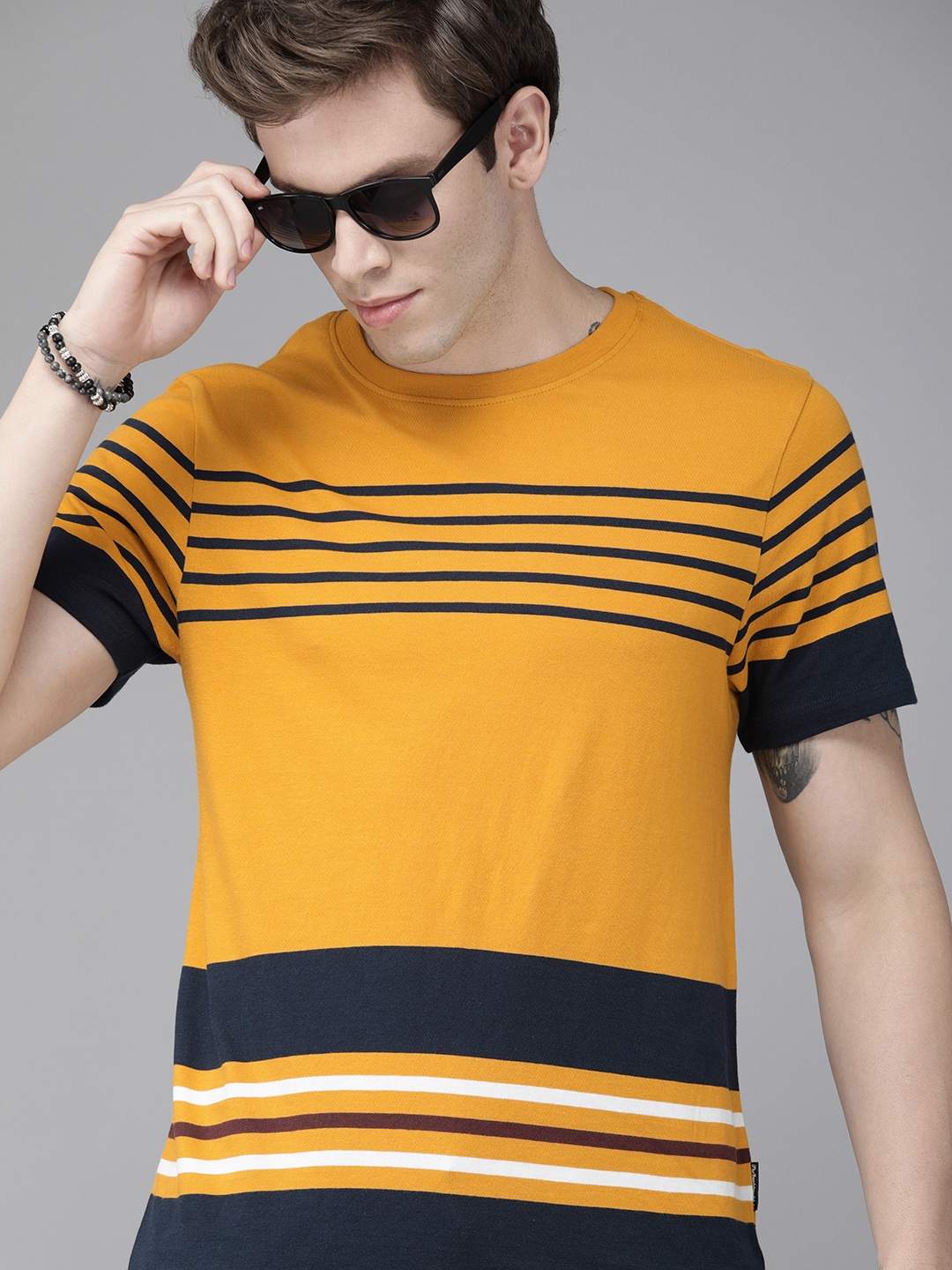 

Roadster Men Mustard Yellow Navy Blue Striped Round Neck Pure Cotton T-shirt