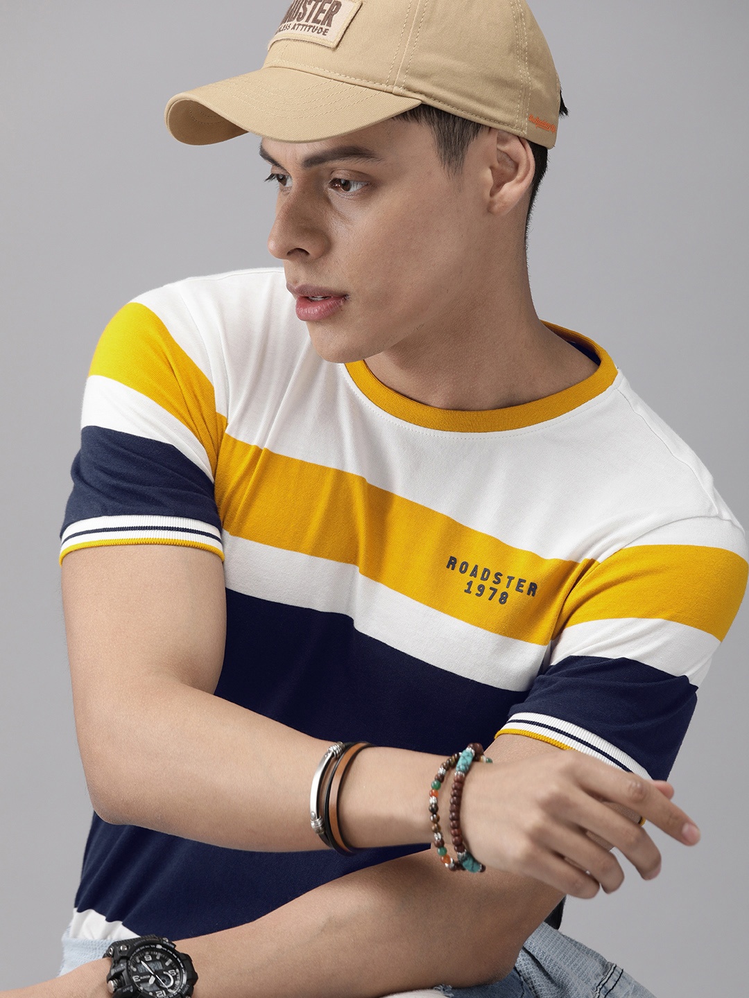 

Roadster Men White Mustard Yellow Colourblocked Round Neck Pure Cotton T-shirt