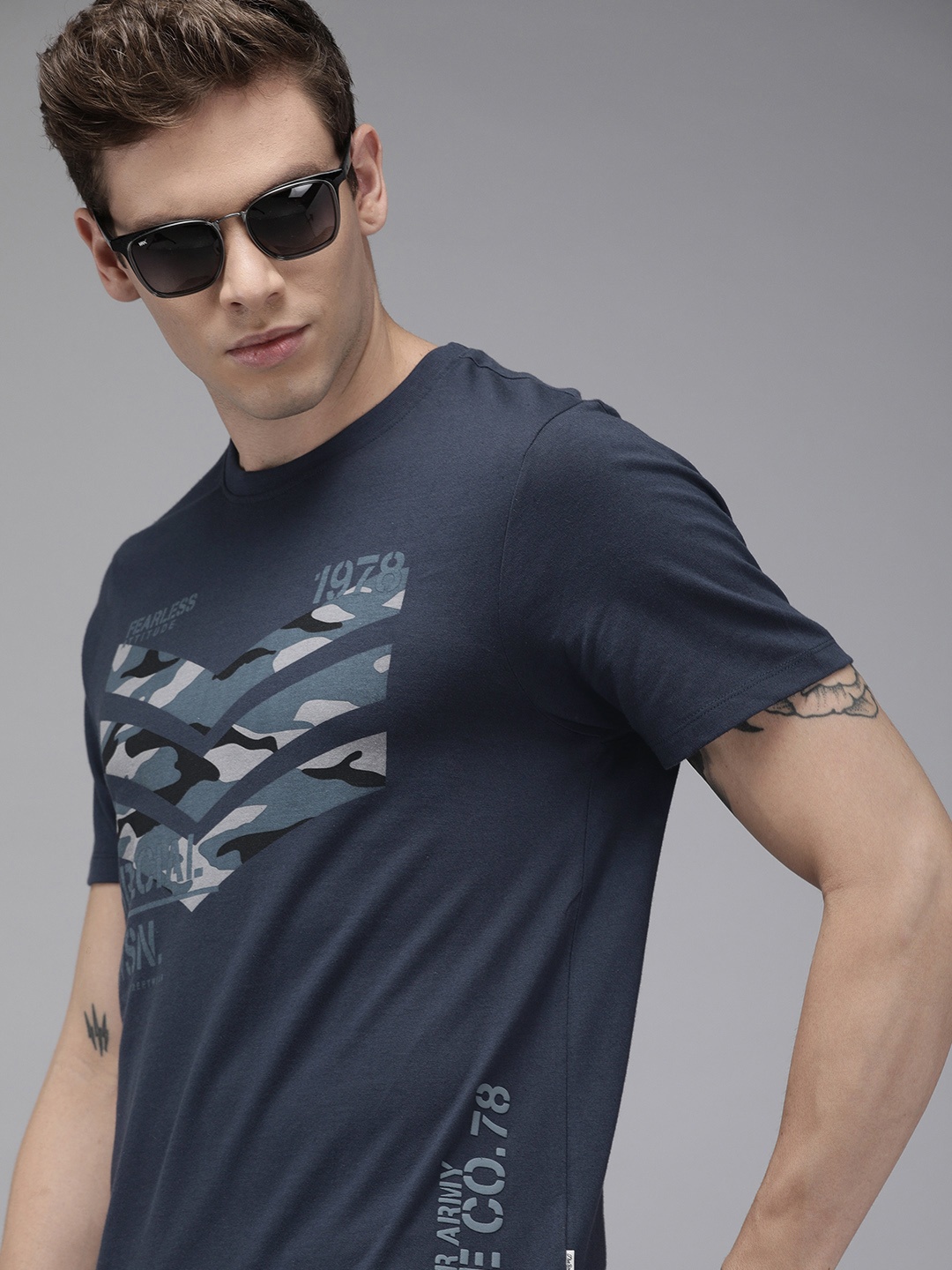 

Roadster Men Navy Blue Printed Round Neck Pure Cotton T-shirt