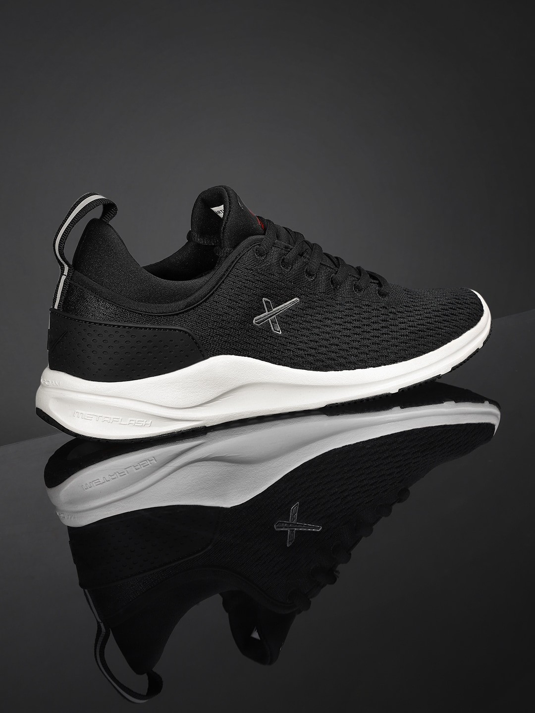 

HRX by Hrithik Roshan Men Black Mesh Running Shoes