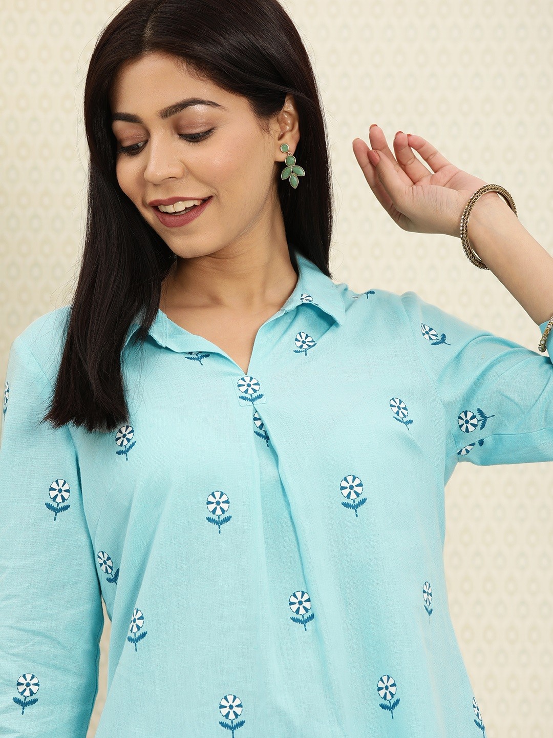 

House of Pataudi Women Blue Printed Pure Cotton Straight Kurti