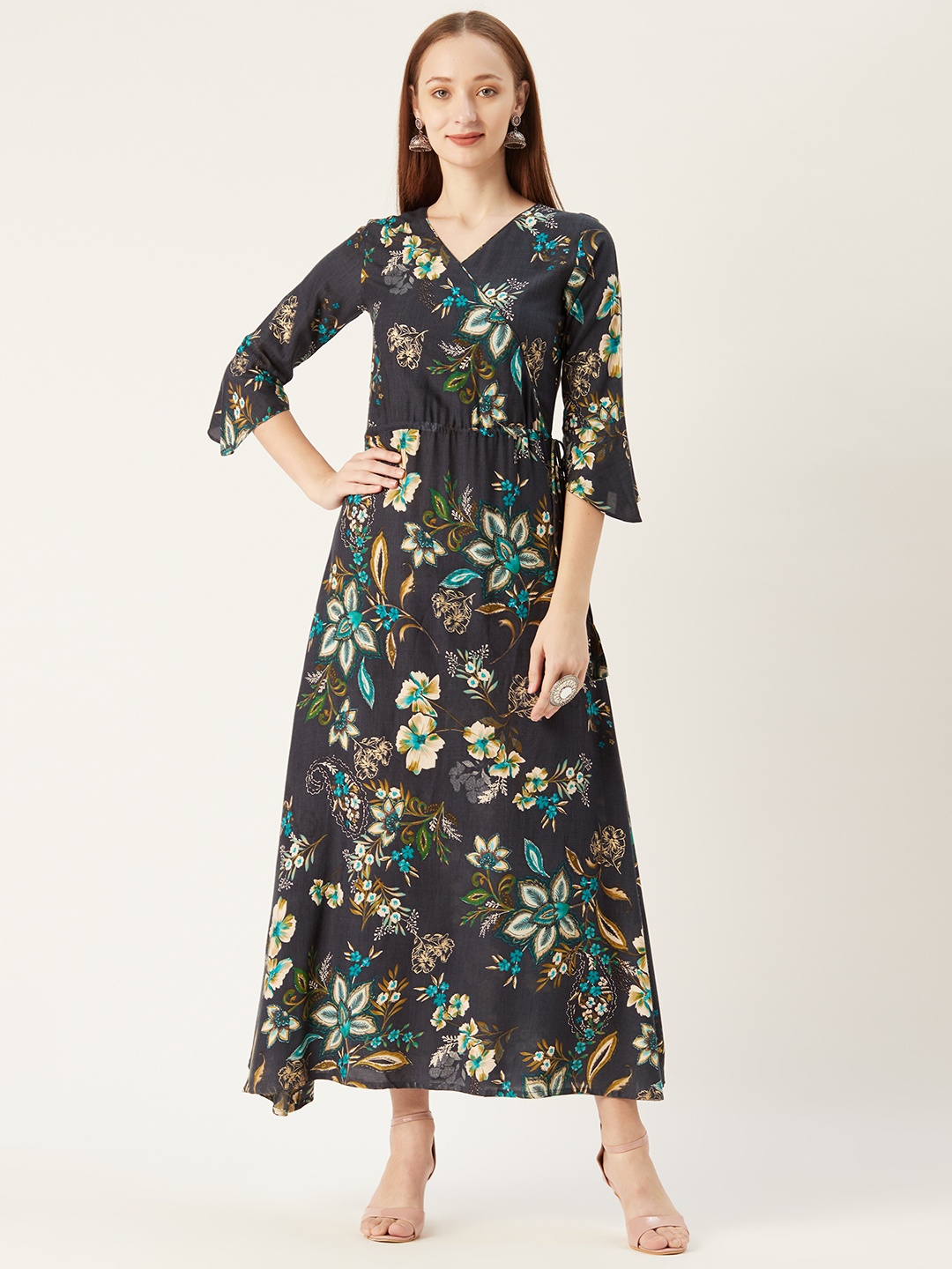 

shiloh Women Navy Blue & White Floral Printed Maxi Dress