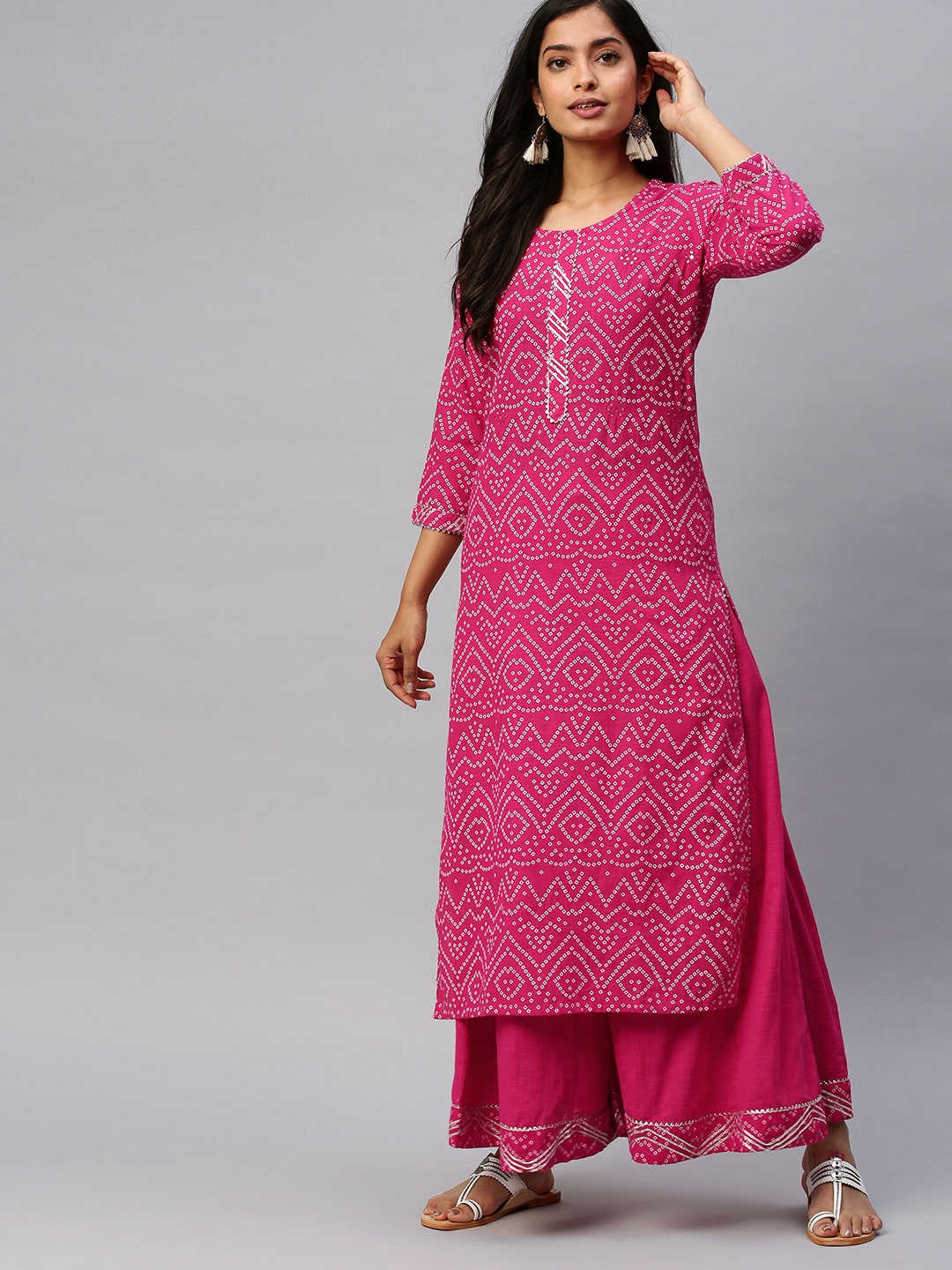 

Ishin Women Pink & White Bandhani Printed Kurta with Palazzos