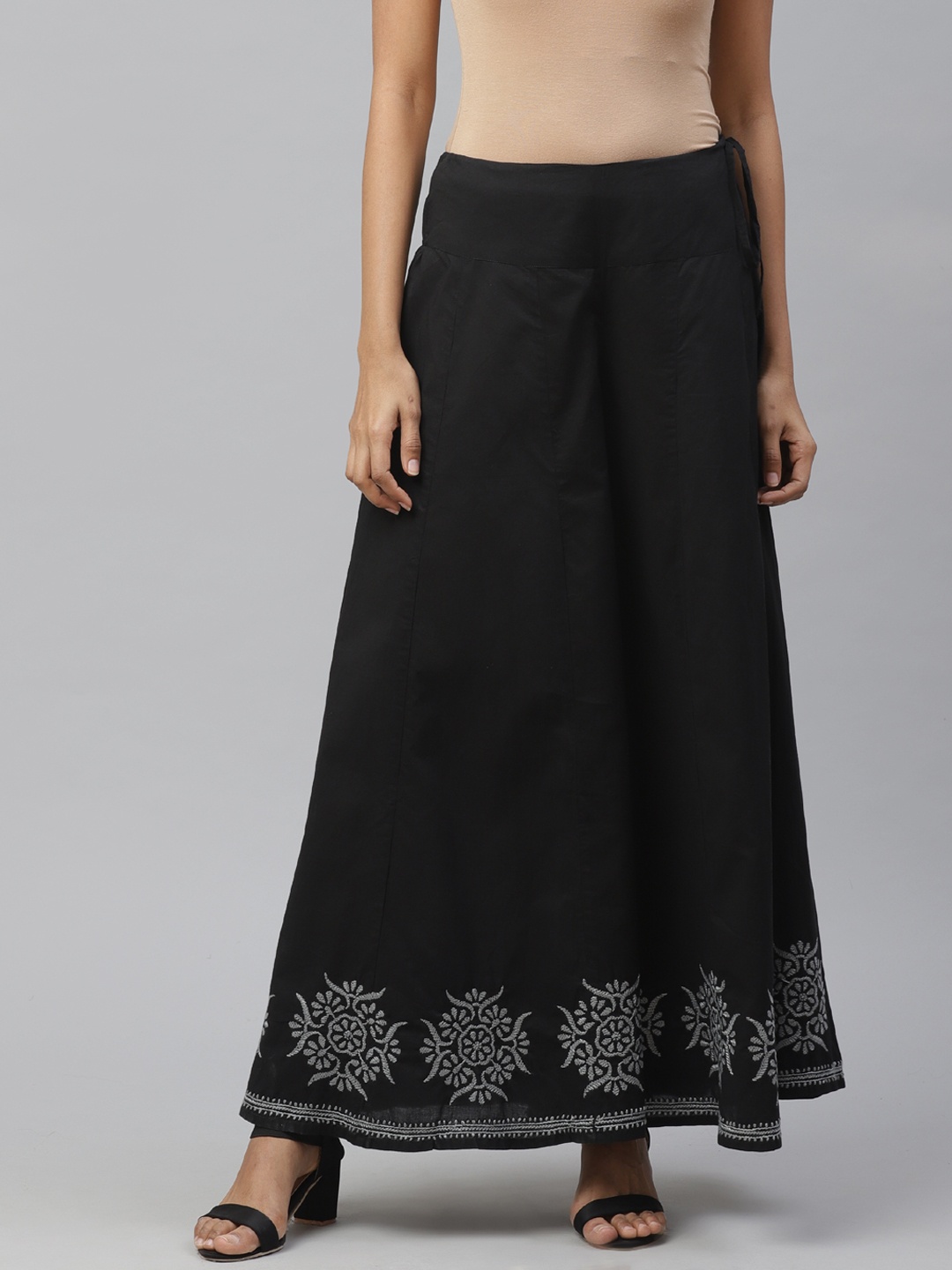 

akheri Women Black & Grey Hem Design Flared Palazzos