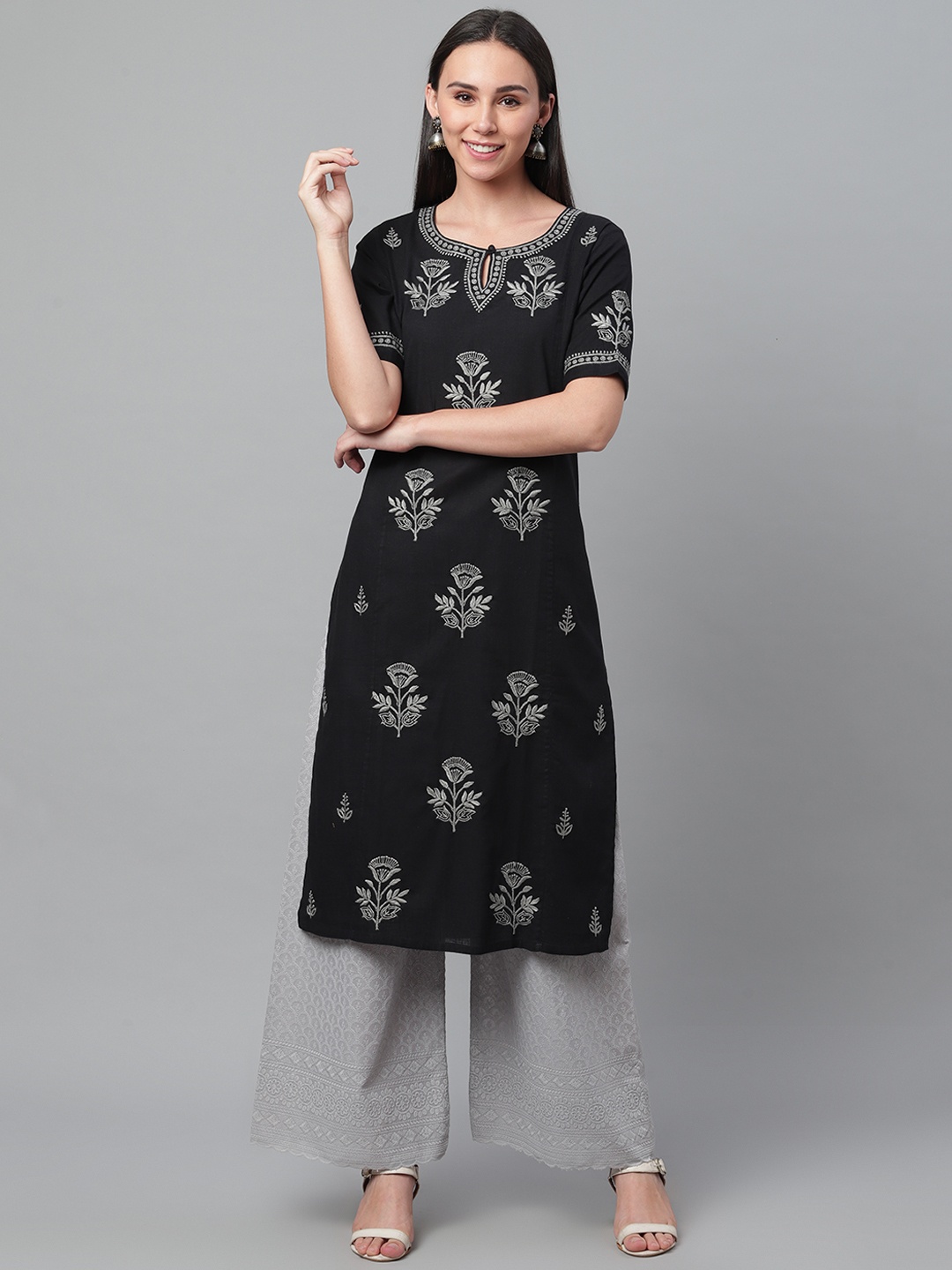 

akheri Women Black & Grey Chikankari Embroidered Handloom Straight Kurta