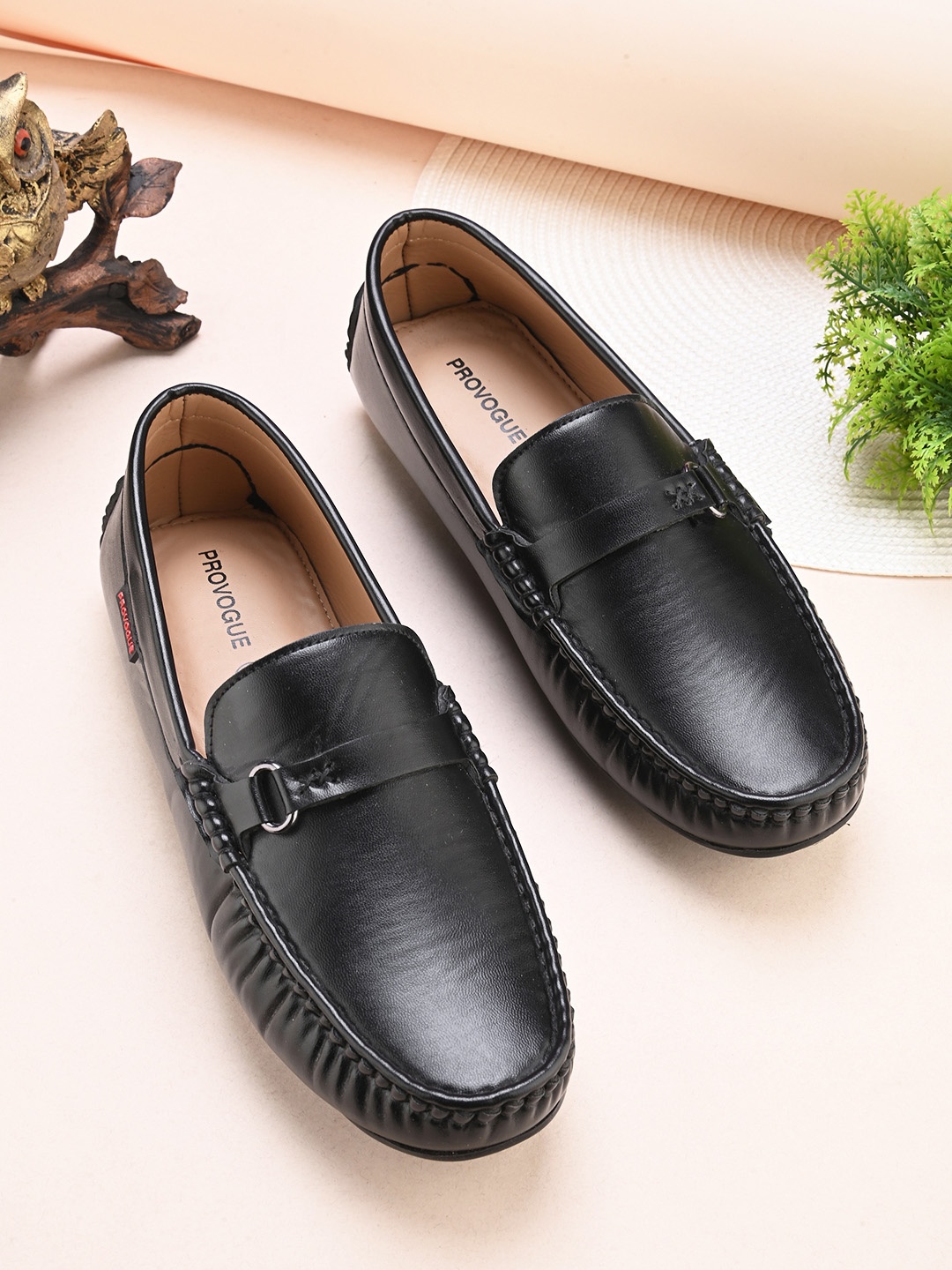 

Provogue Men Black Solid Horsebit Loafers