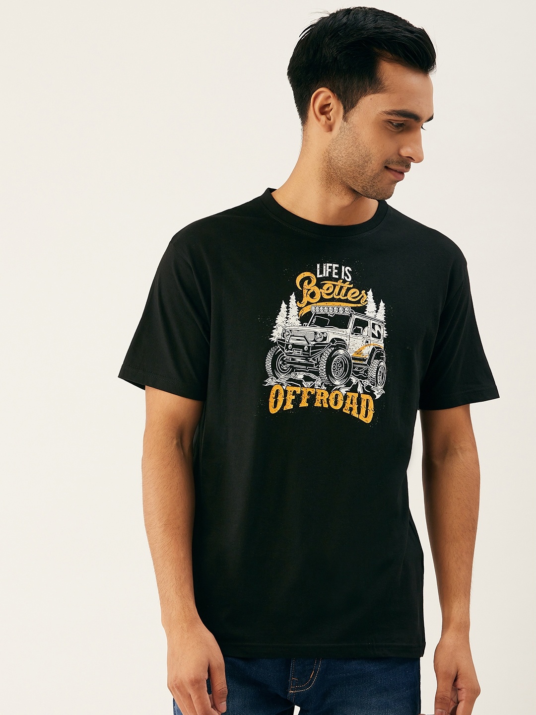 

THE CHAMBAL Men Black & Yellow Printed Round Neck T-shirt