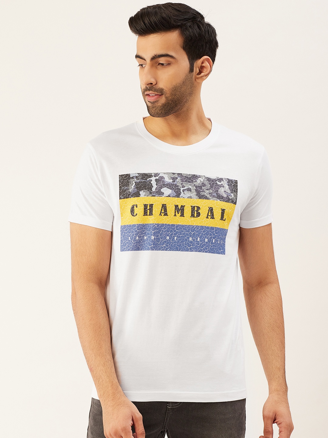 

THE CHAMBAL Men White Blue Printed Round Neck Pure Cotton T-shirt