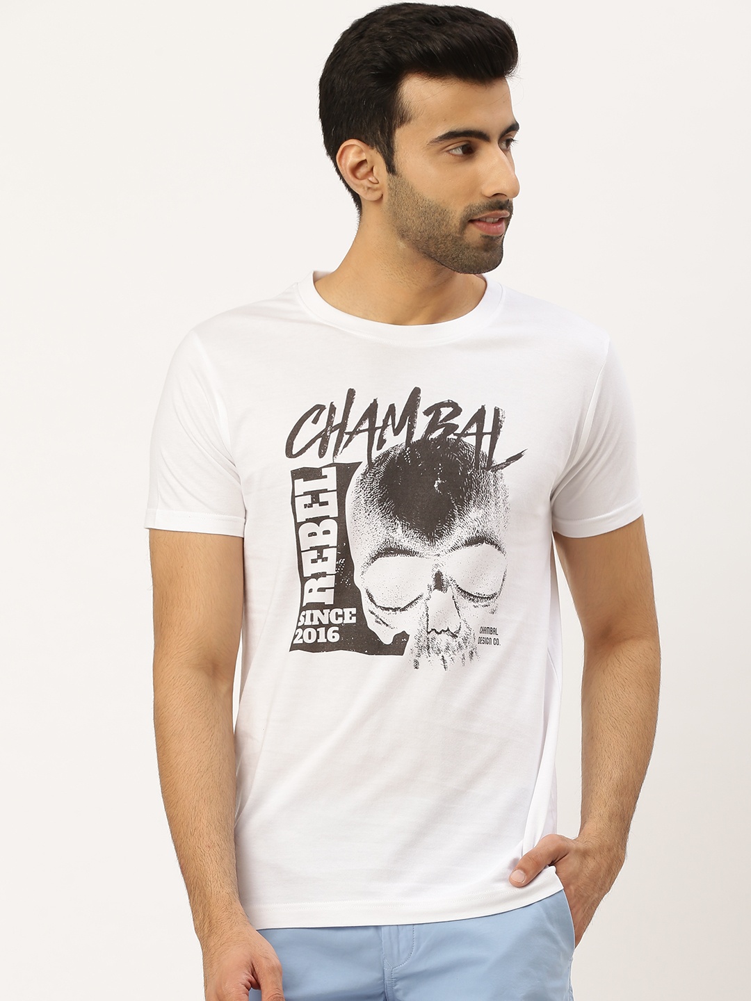 

THE CHAMBAL Men White & Black Bio Wash Skull Print Round Neck T-shirt