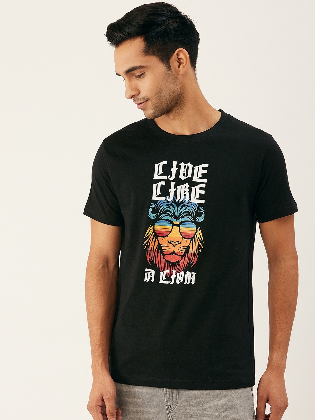 

THE CHAMBAL Men Black White Printed Round Neck Pure Cotton T-shirt