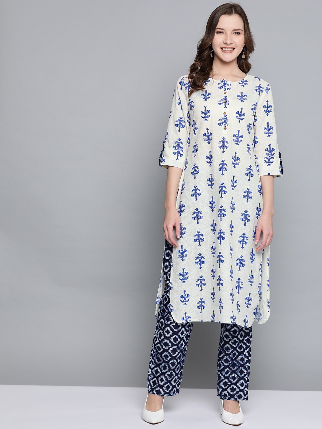 

HERE&NOW Women Off-White & Blue Printed Kurta with Palazzos