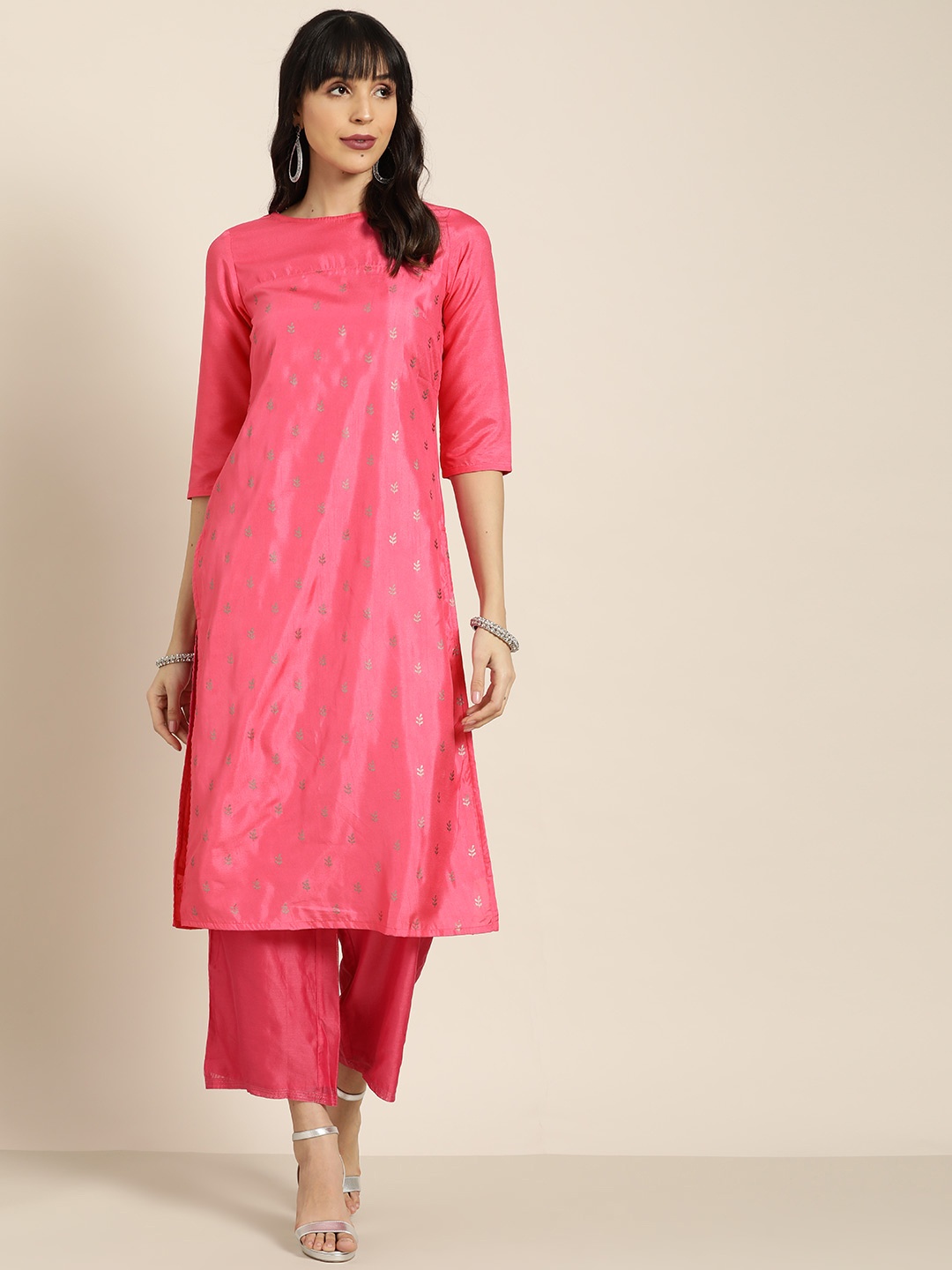 

Moda Rapido Women Magenta & Silver Floral Printed Straight Kurta