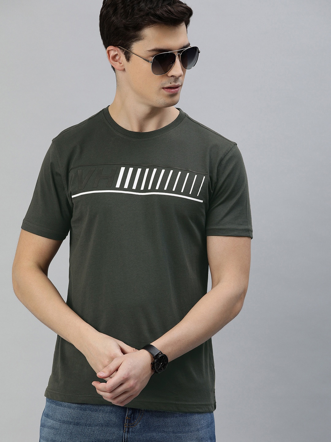 

Van Heusen Sport Men Charcoal Grey Printed Round Neck Pure Cotton T-shirt