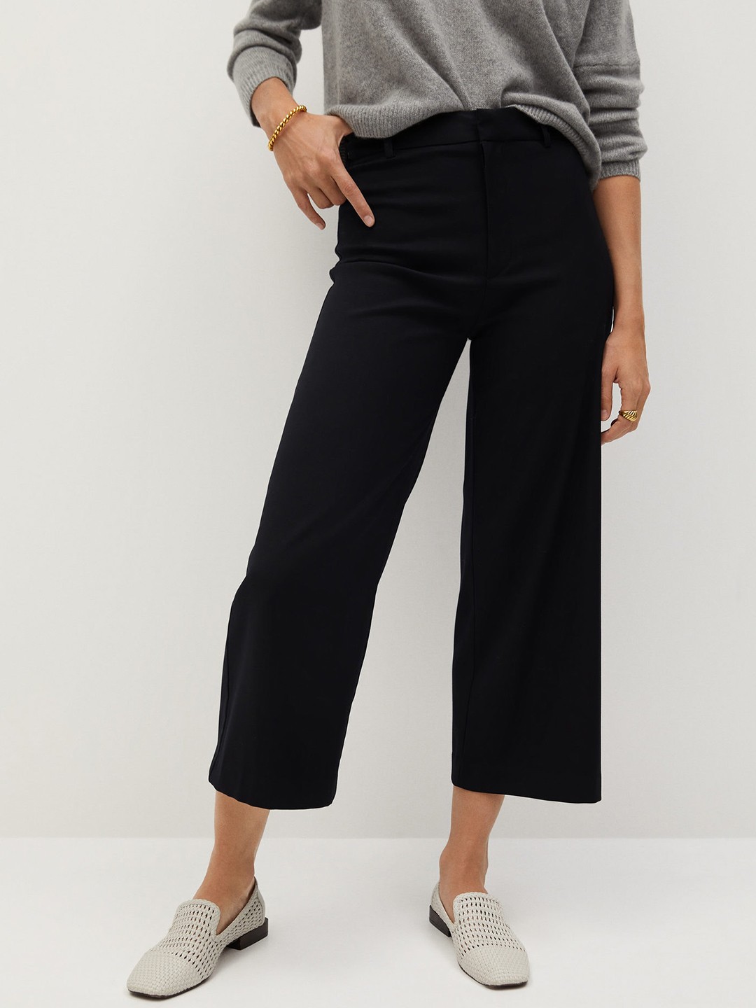 

MANGO Women Navy Blue Regular Fit Solid Cropped Trousers