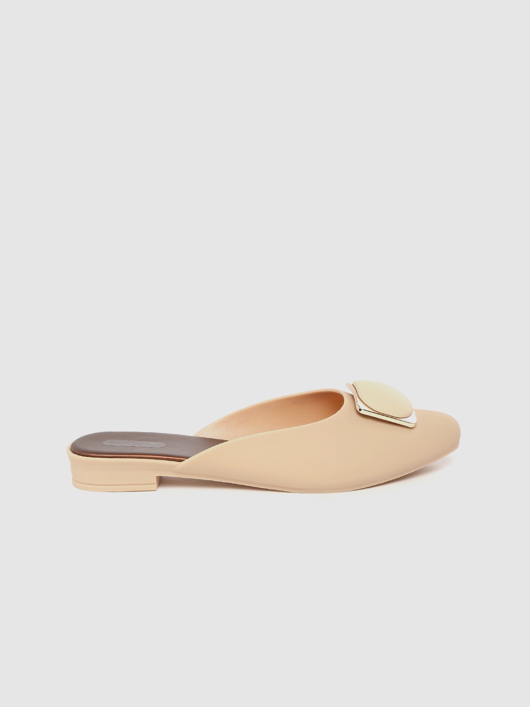 

DressBerry Women Cream-Coloured Solid Mules