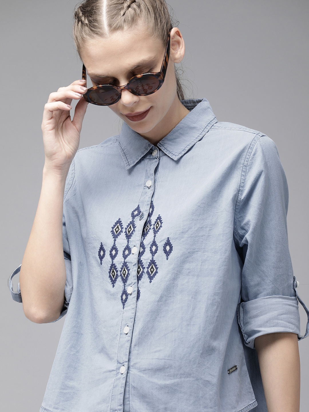 

Roadster Women Blue Embroidered Antiviral Protective Finish Chambray Casual Shirt