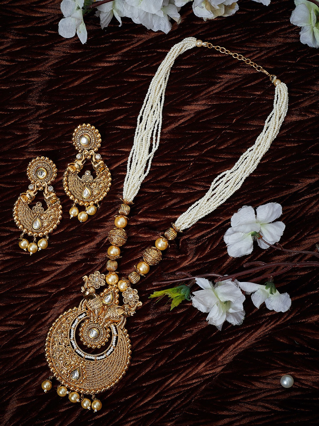 

PANASH Gold-Plated White Kundan-Studded Beaded Jewellery Set