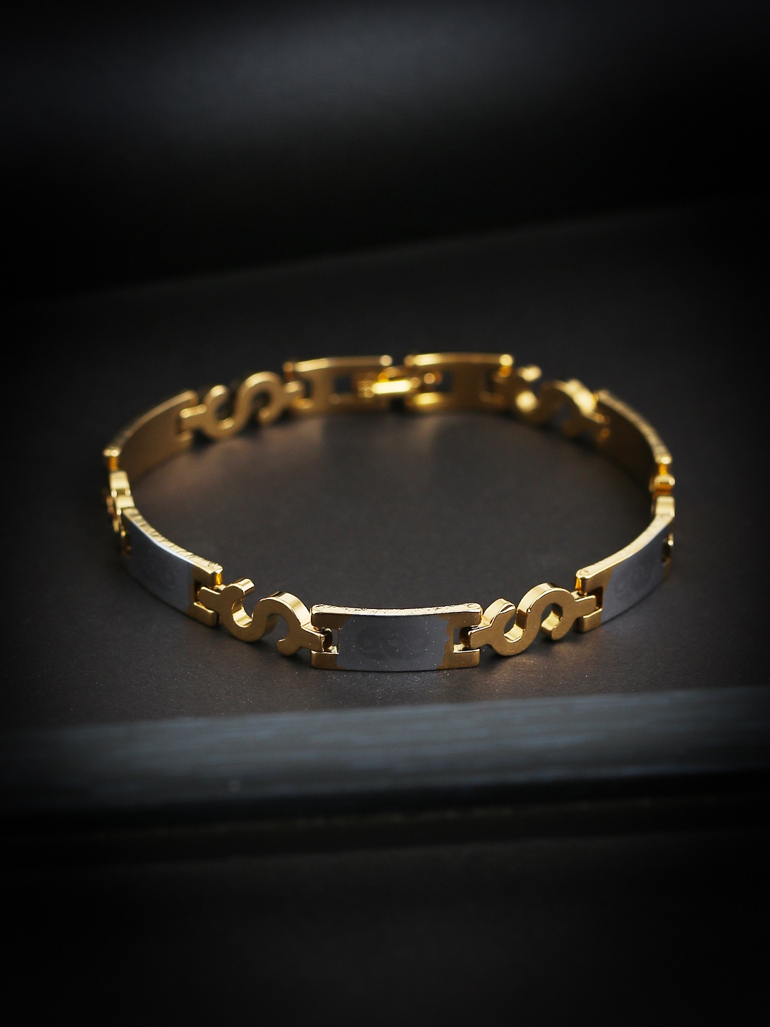 

Sukkhi Men Gold-Plated & Silver-Toned Alloy Antique Link Bracelet