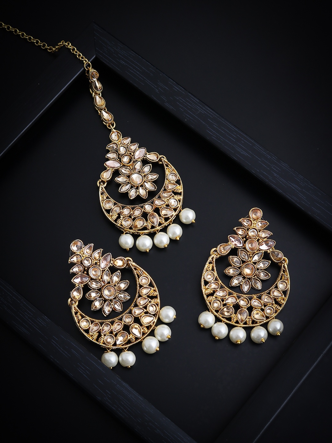 

Sukkhi LCT Gold-Plated Beige & White Stone-Studded Pearl Antique Jewellery Set
