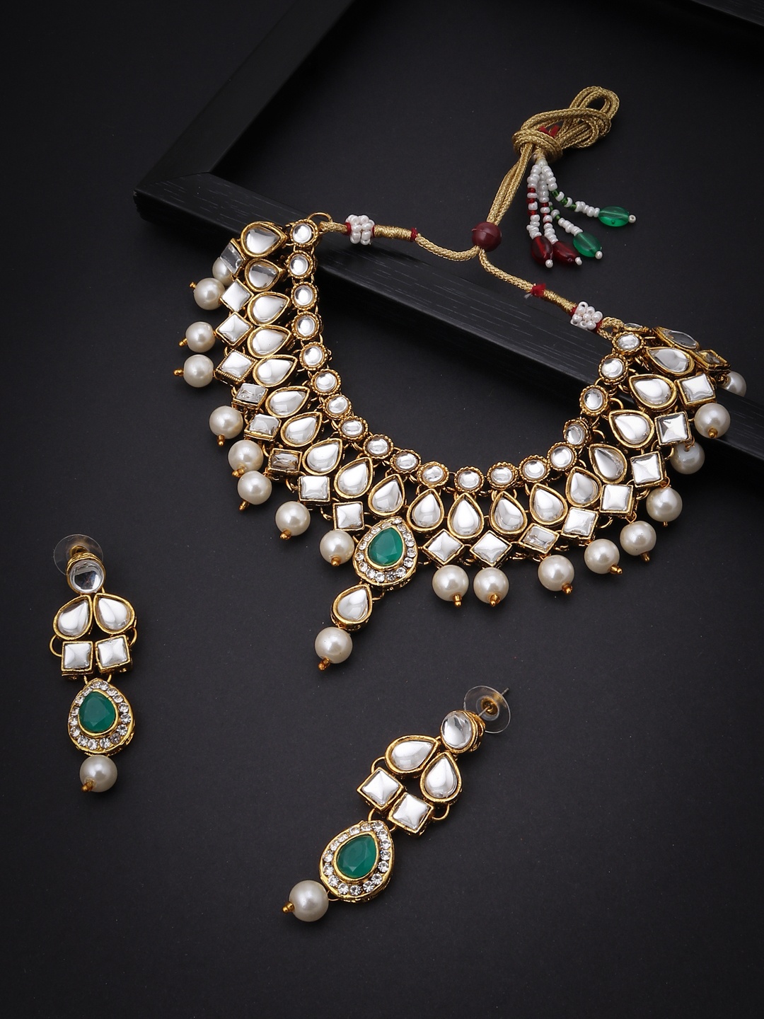 

Sukkhi Gold-Plated White & Green Kundan-Studded Pearl Jewellery Set