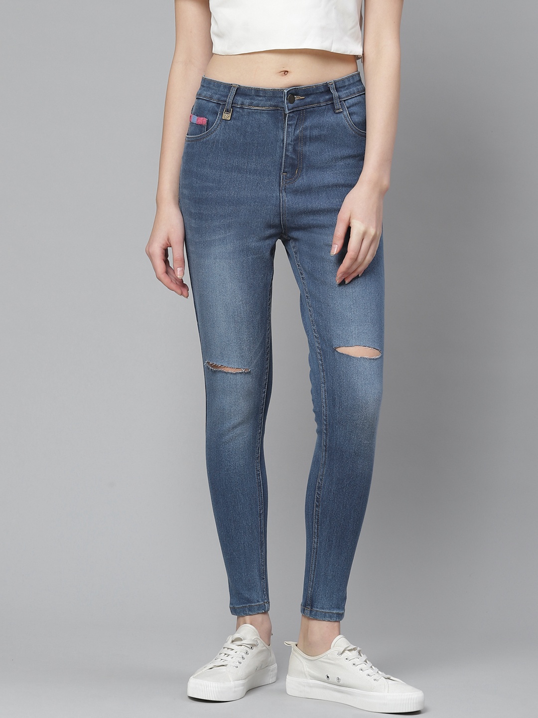 

Hubberholme Women Blue Slim Fit Mid-Rise Slash Knee Stretchable Cropped Jeans