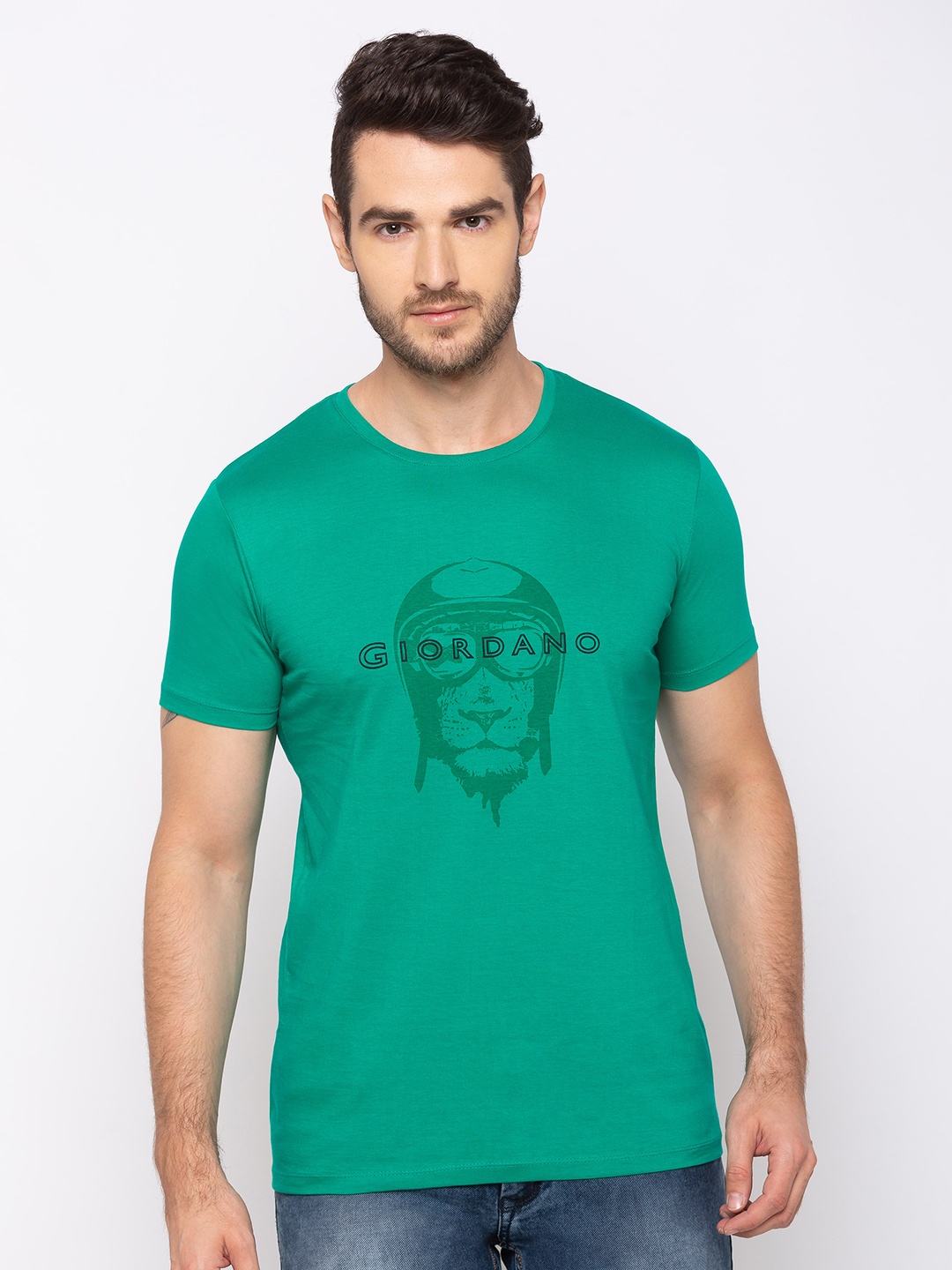 

GIORDANO Men Green Slim Fit Printed Round Neck T-shirt