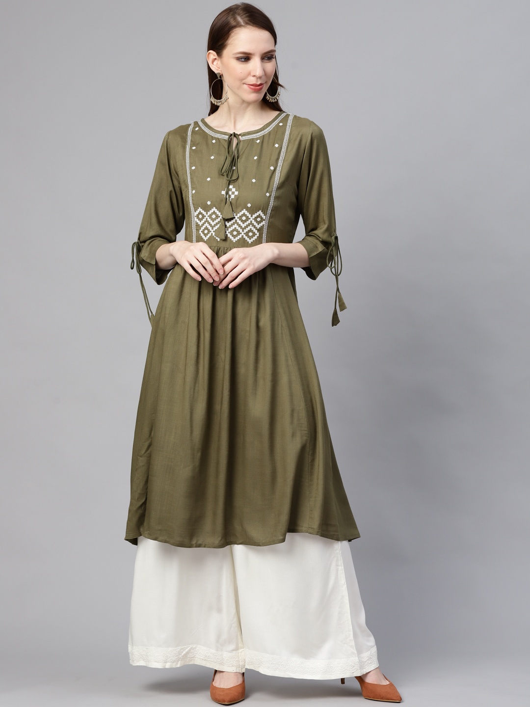 

plusS Women Olive Green & White Yoke Design A-Line Kurta