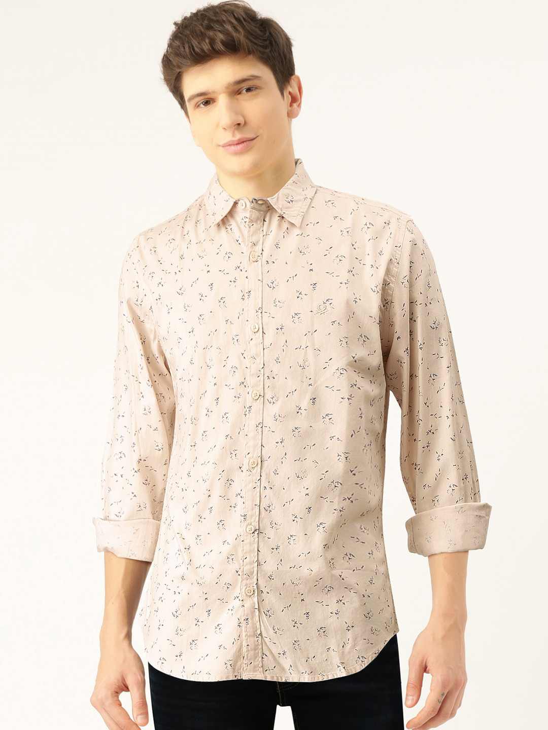 

United Colors of Benetton Men Beige & Navy Blue Slim Fit Floral Ditsy Print Casual Shirt