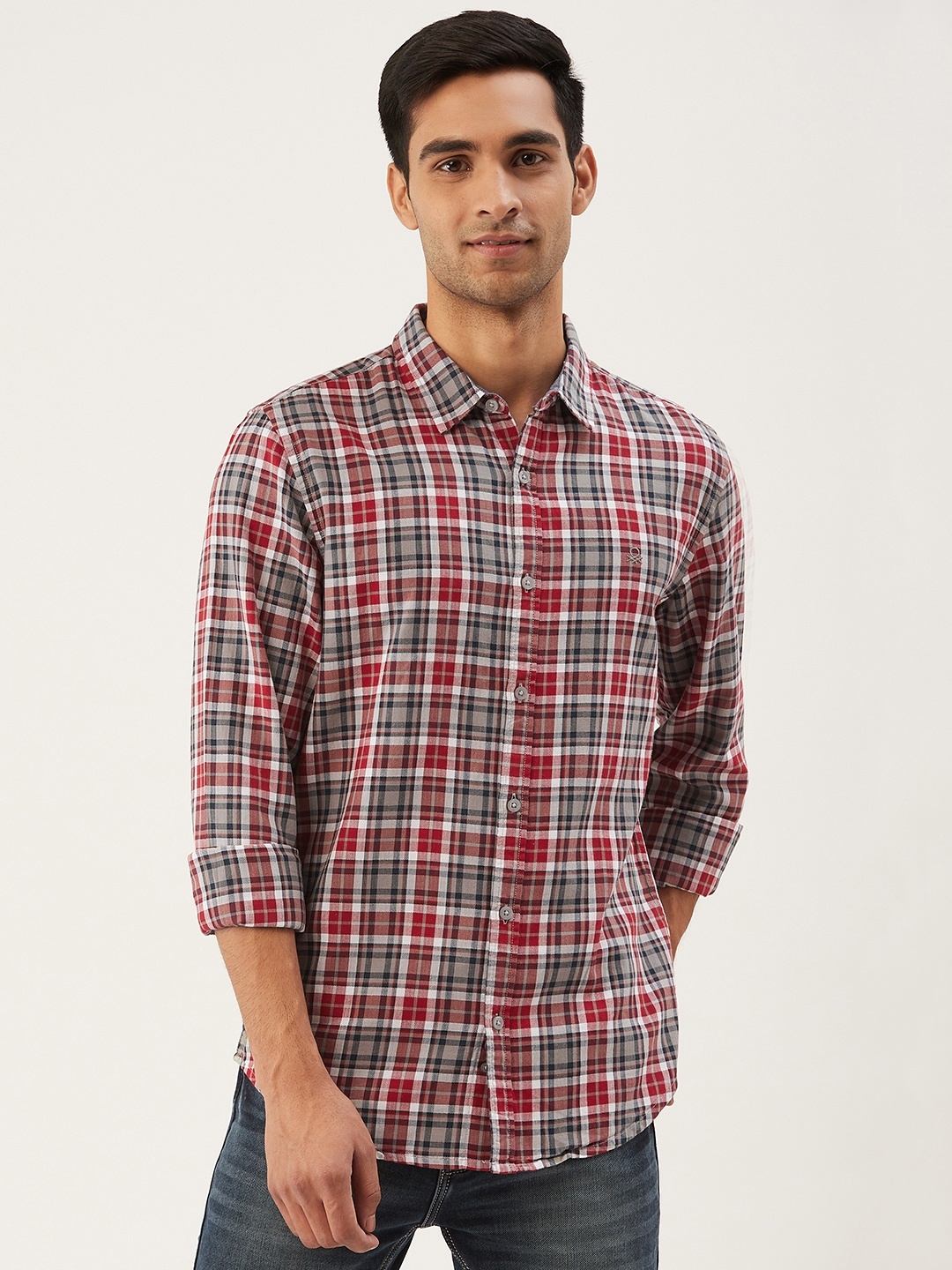 

United Colors of Benetton Men Grey & Maroon Slim Fit Checked Casual Shirt