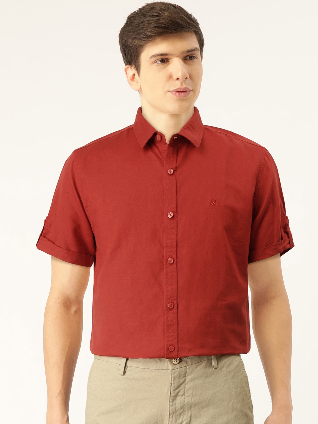 

United Colors of Benetton Men Maroon Slim Fit Solid Casual Shirt