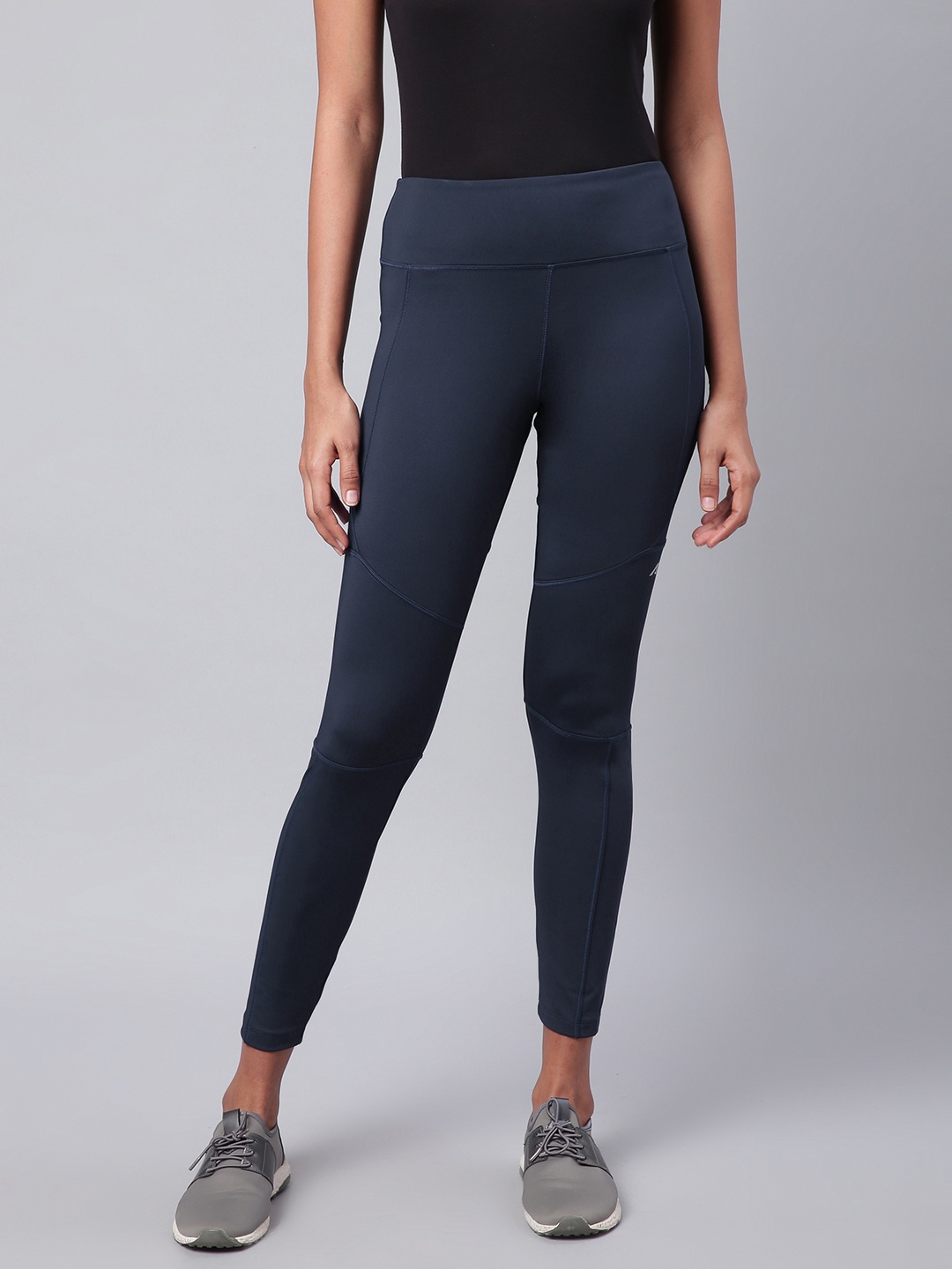 

Alcis Women Navy Blue Rapid Dry Solid Cropped Training Tights
