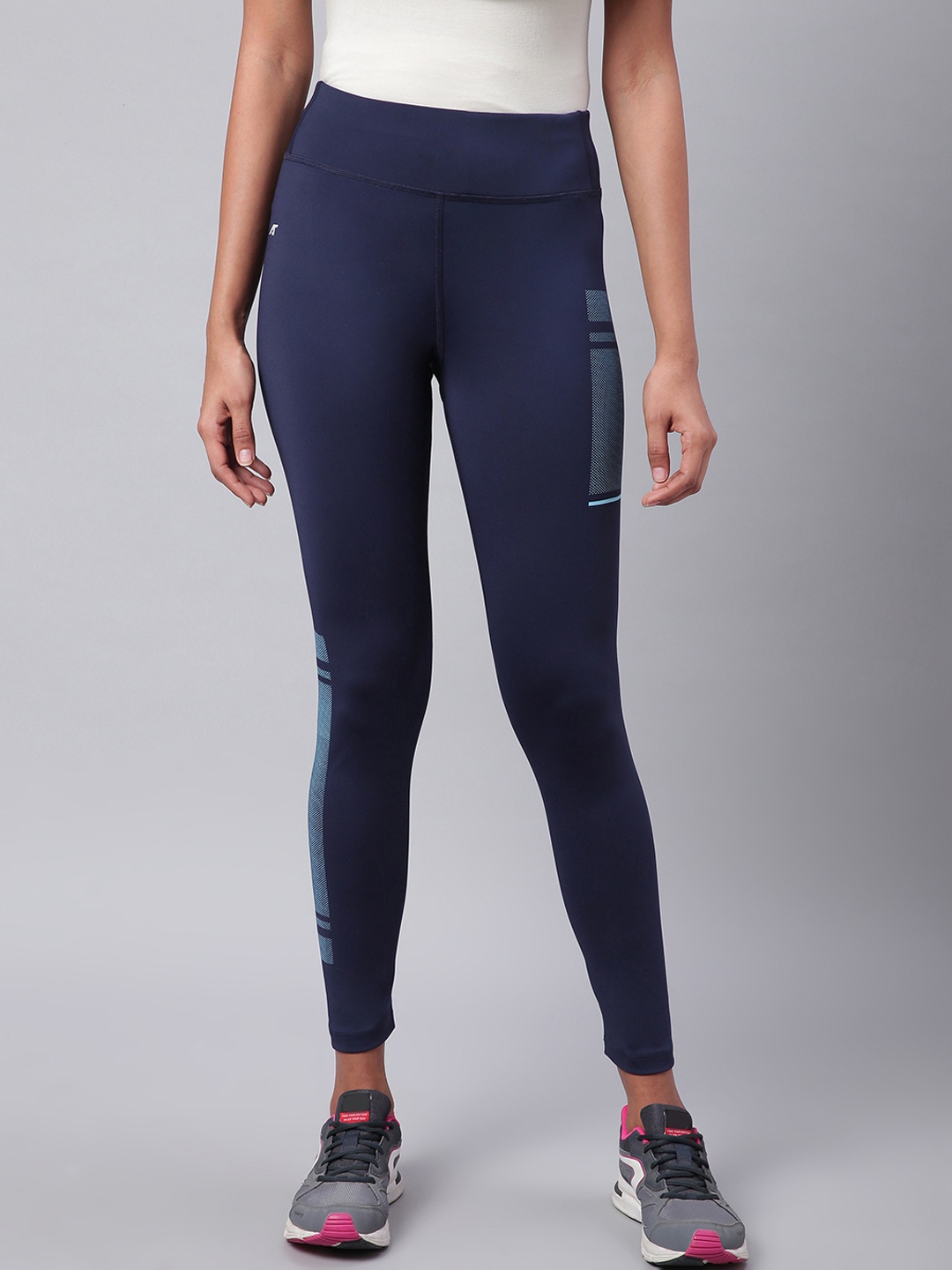 

Alcis Women Navy Blue Rapid Dry Solid Training Tights