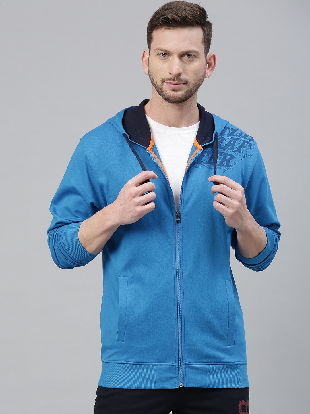 

Wildcraft Men Blue Printed Hood 4 Sweatshirt