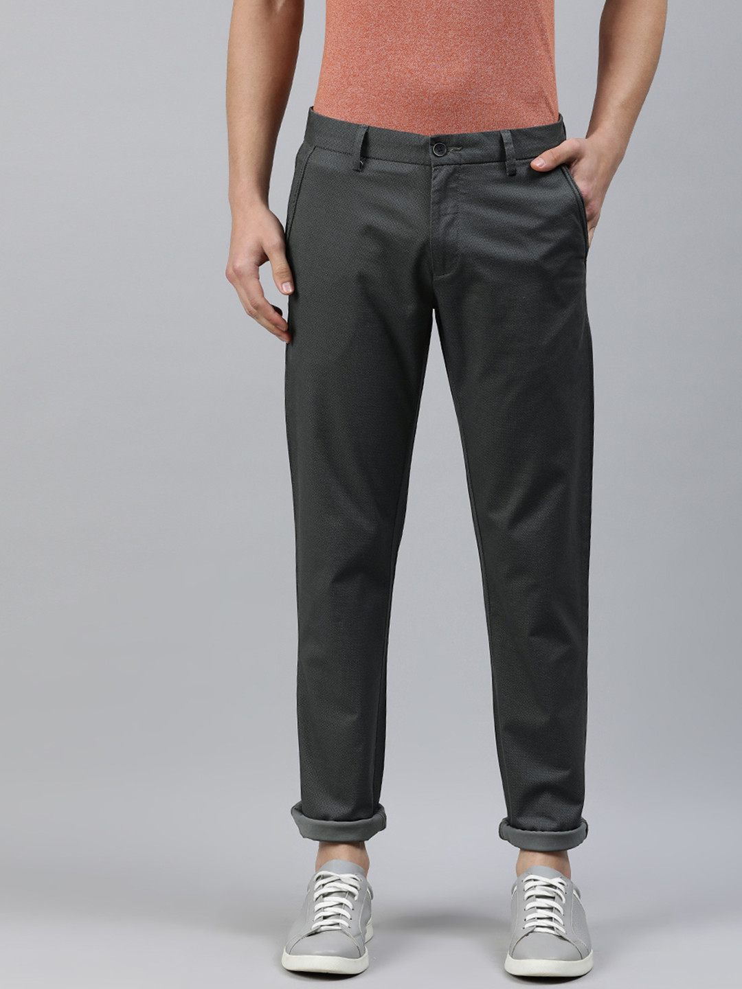 

Arrow Sport Men Charcoal Grey Chrysler Slim Fit Solid Regular Trousers