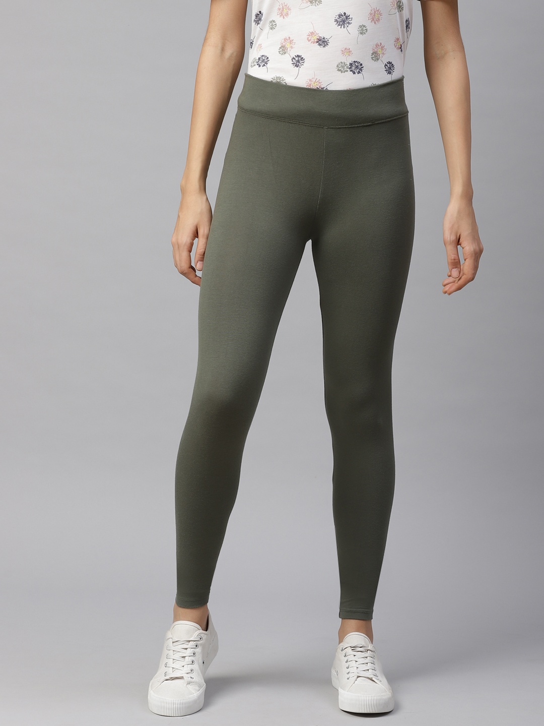 

Marks & Spencer Women Olive Green Solid Tights
