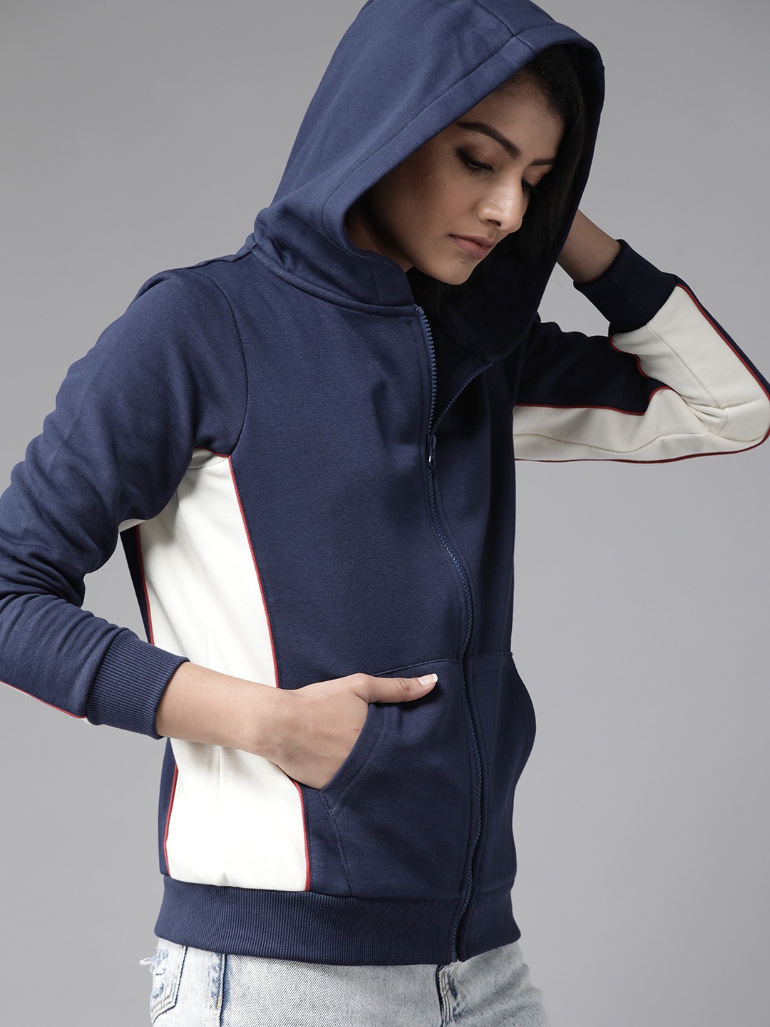 

Roadster Women Navy Blue Solid Hooded Sweatshirt