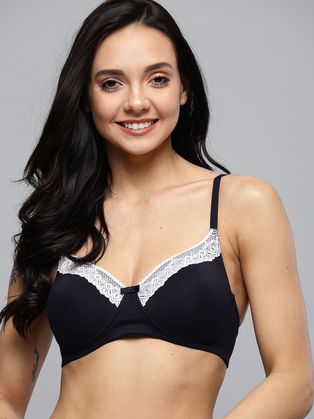 

Mast & Harbour Navy Solid Non-Wired Lightly Padded Everyday Bra DRMS-082A, Navy blue