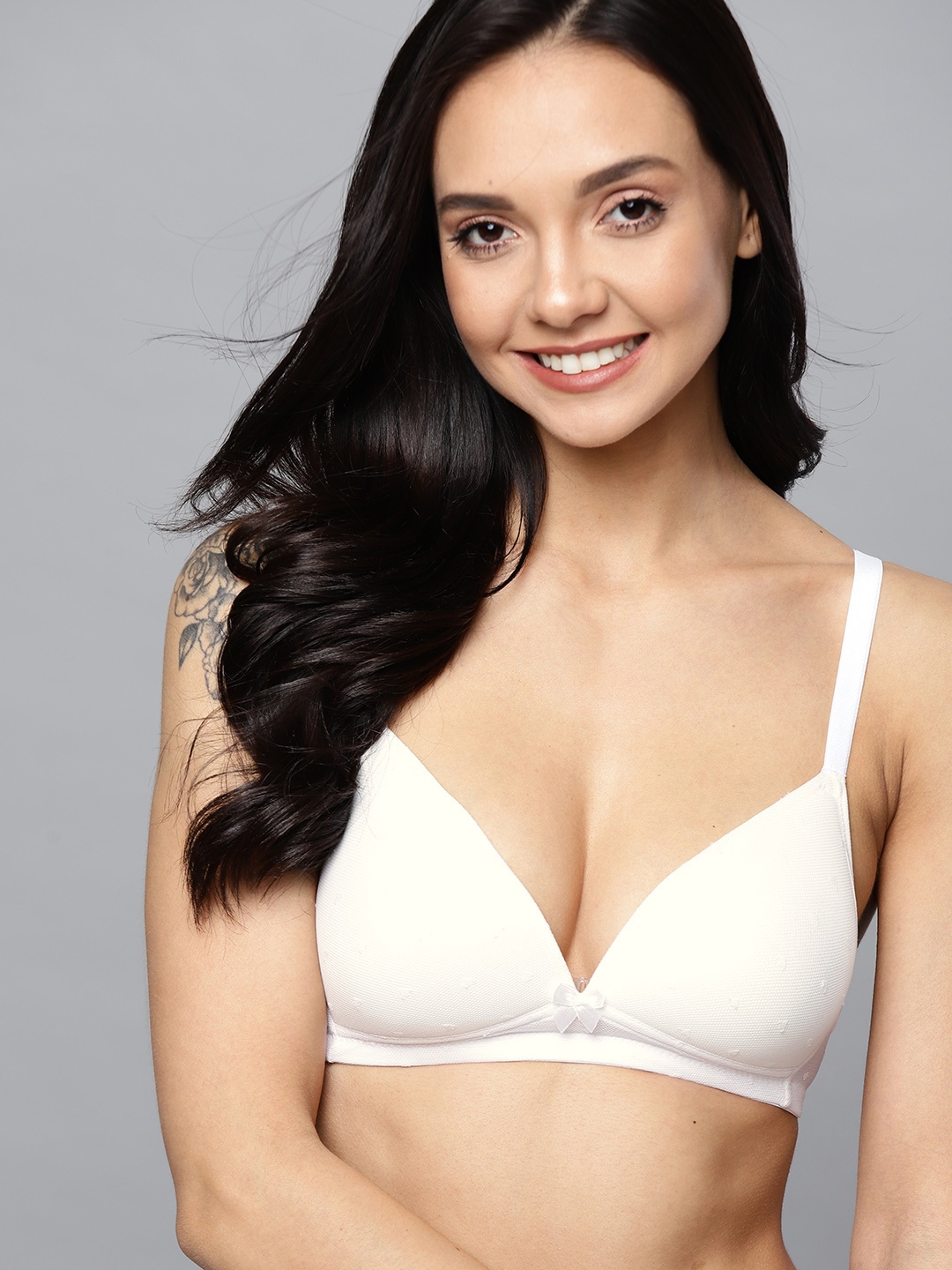 

Mast & Harbour White Self Design Non-Wired Lightly Padded Everyday Bra MNH-BRA-DRMS-092A