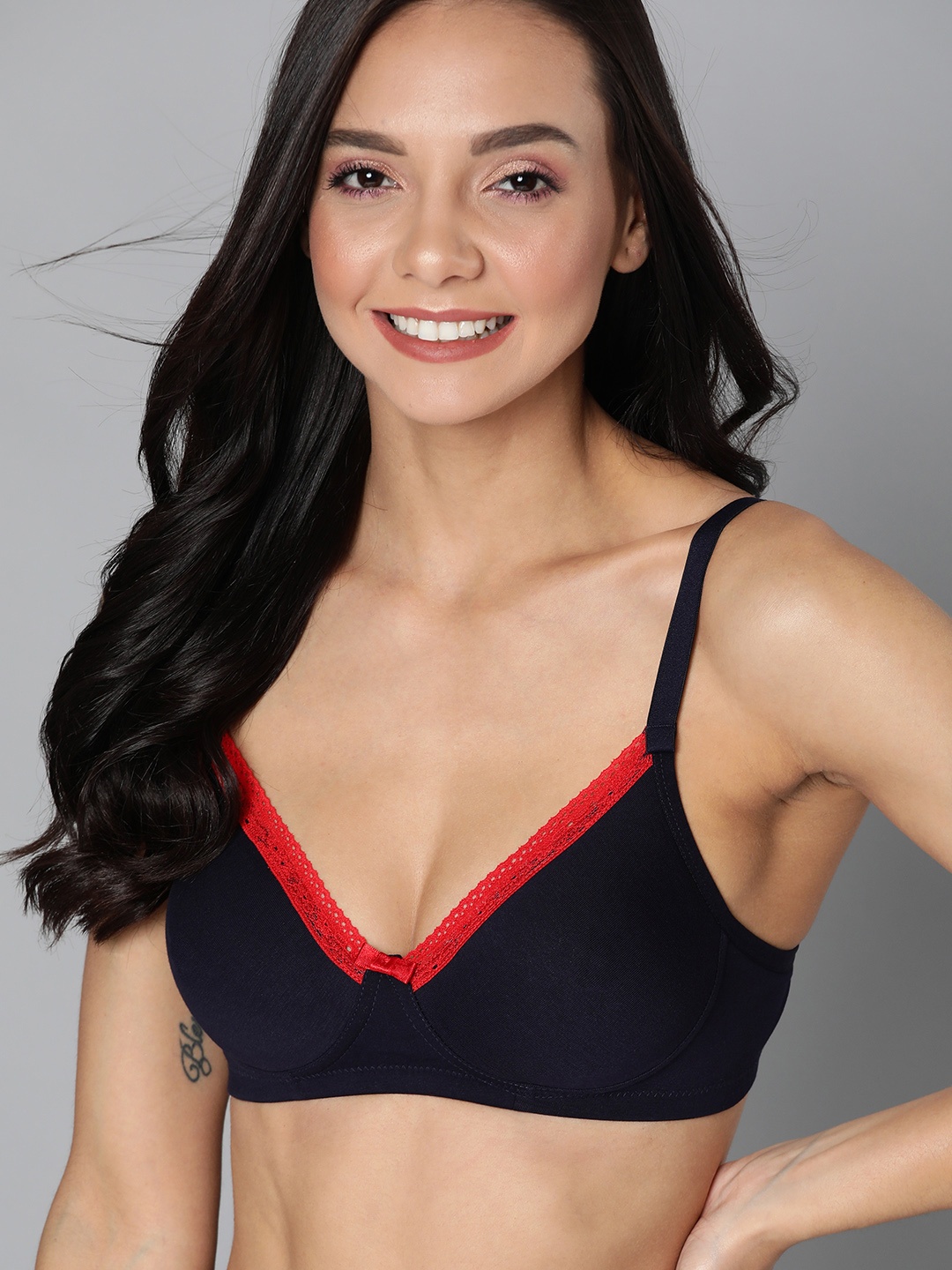 

Mast & Harbour Navy Blue Solid Non-Wired Non Padded Everyday Bra MNH-BRA-DRMS-107A