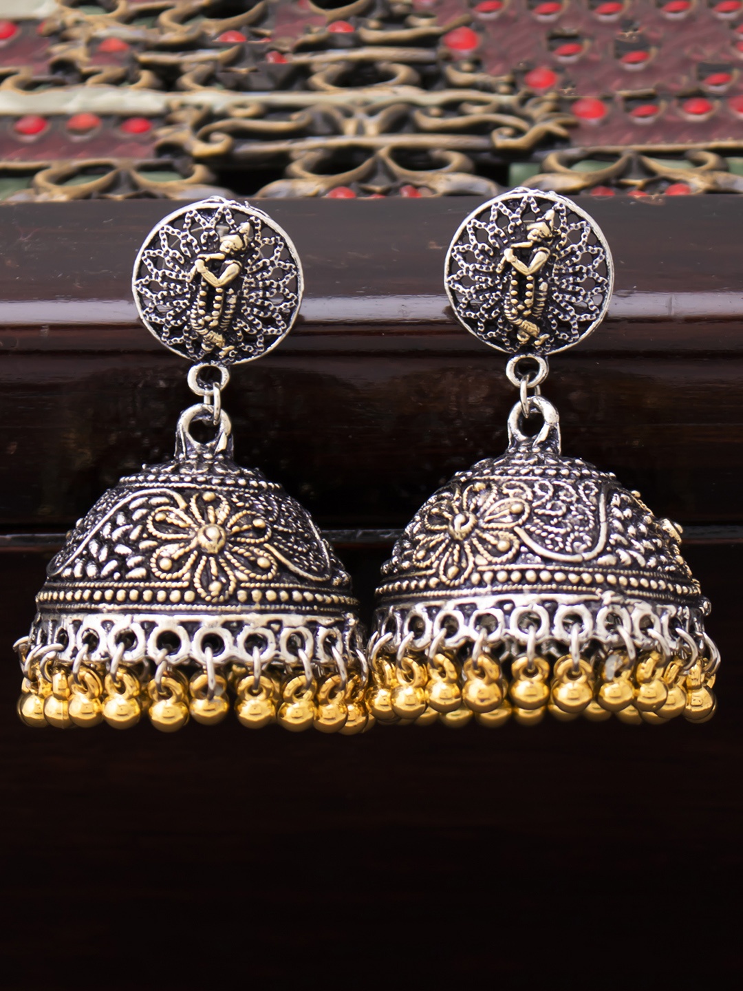 

Sukkhi Silver-Toned Dome Shaped Oxidised Jhumkas