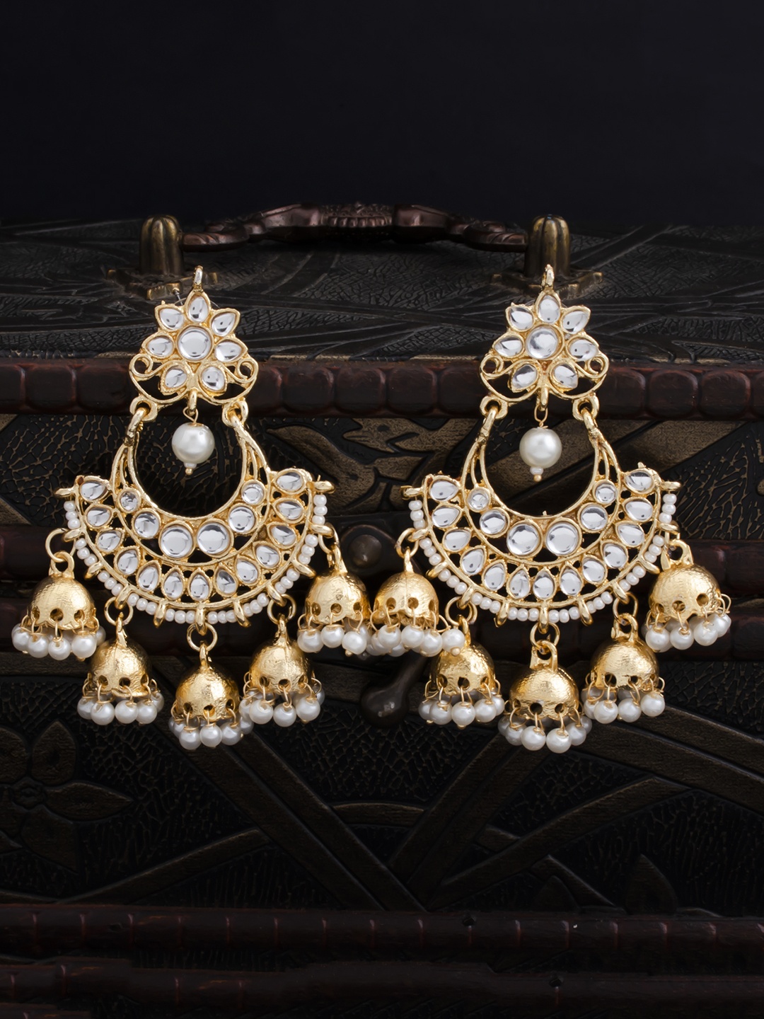 

Sukkhi Gold-Plated Crescent Shaped Chandbalis