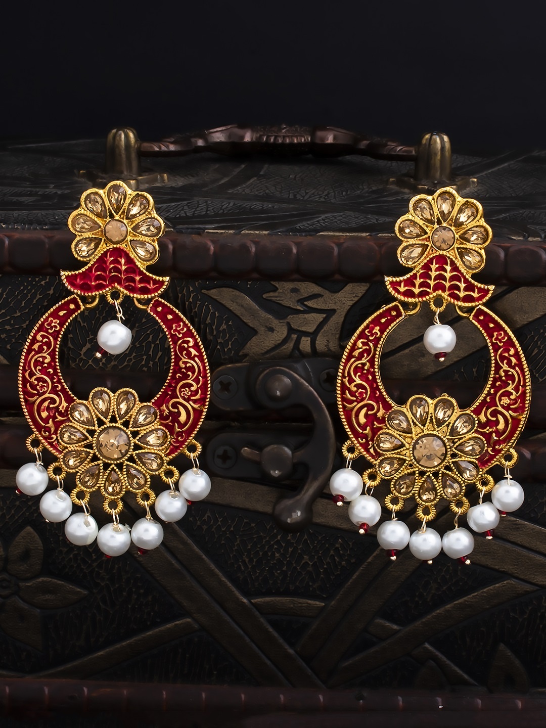 

Sukkhi Gold-Plated & Red Circular Chandbalis