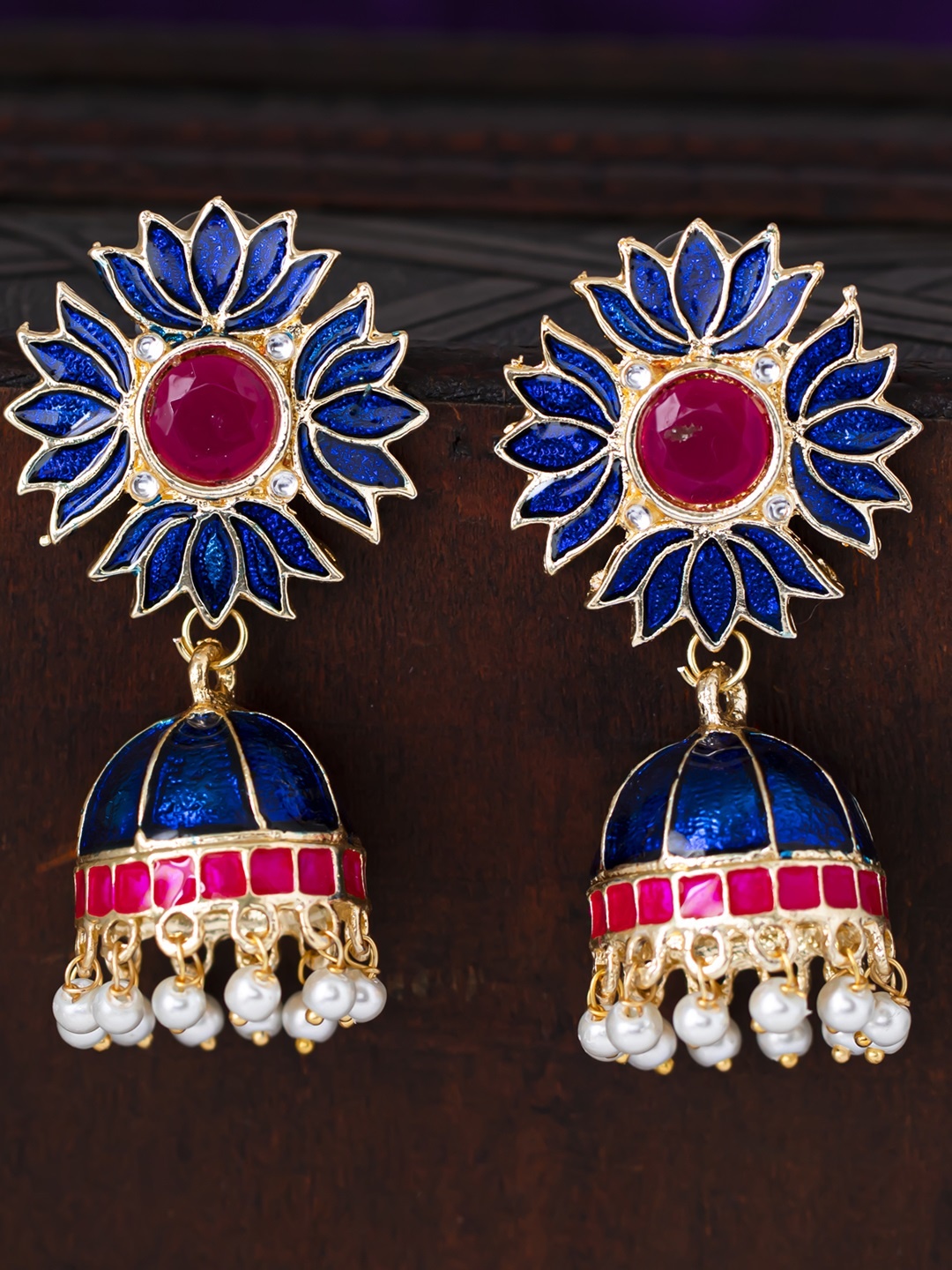 

Sukkhi Gold-Plated & Blue Dome Shaped Jhumkas, Red