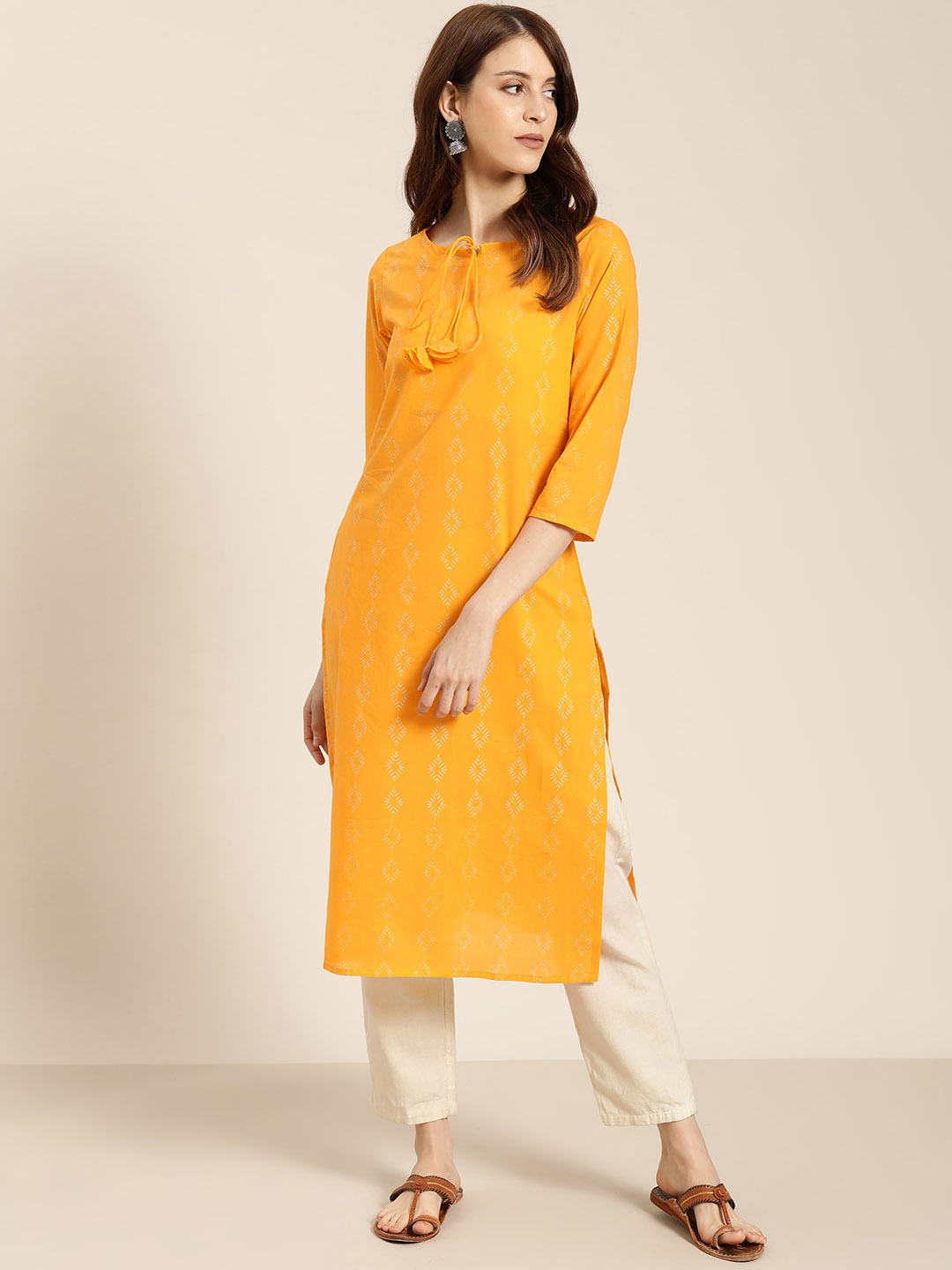 

Sangria Women Mustard Yellow & Silver Geometric Printed Straight Kurta