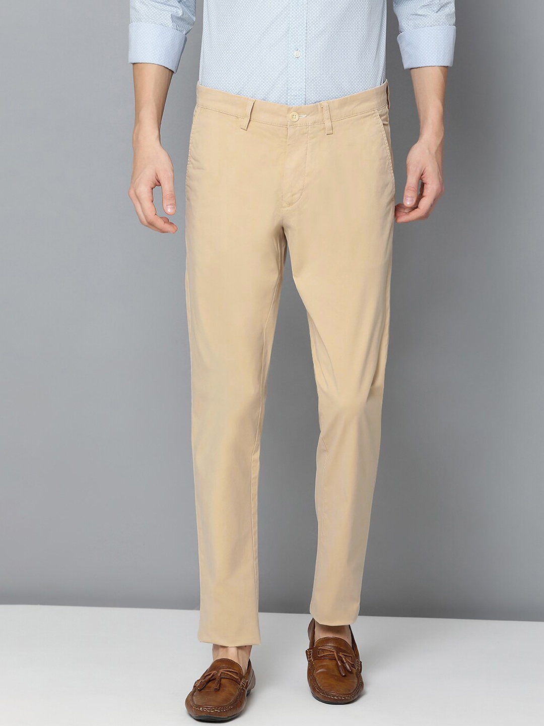 

GANT Men Khaki Regular Fit Solid Regular Trousers