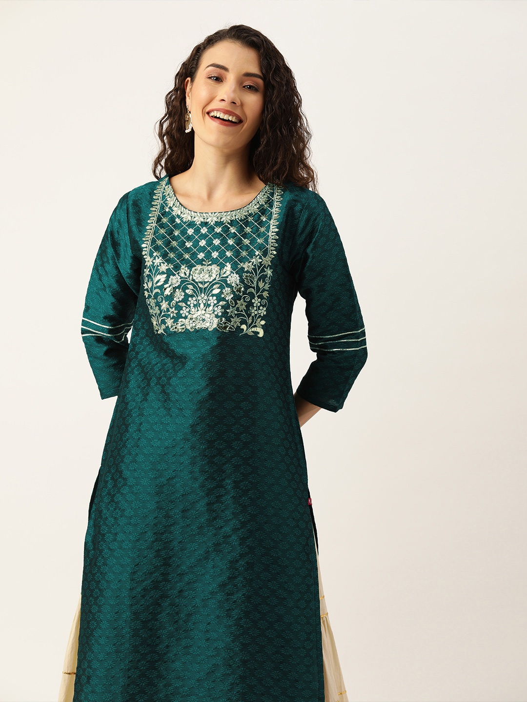 

Varanga Women Green & Silver-Toned Yoke Design Straight Kurta