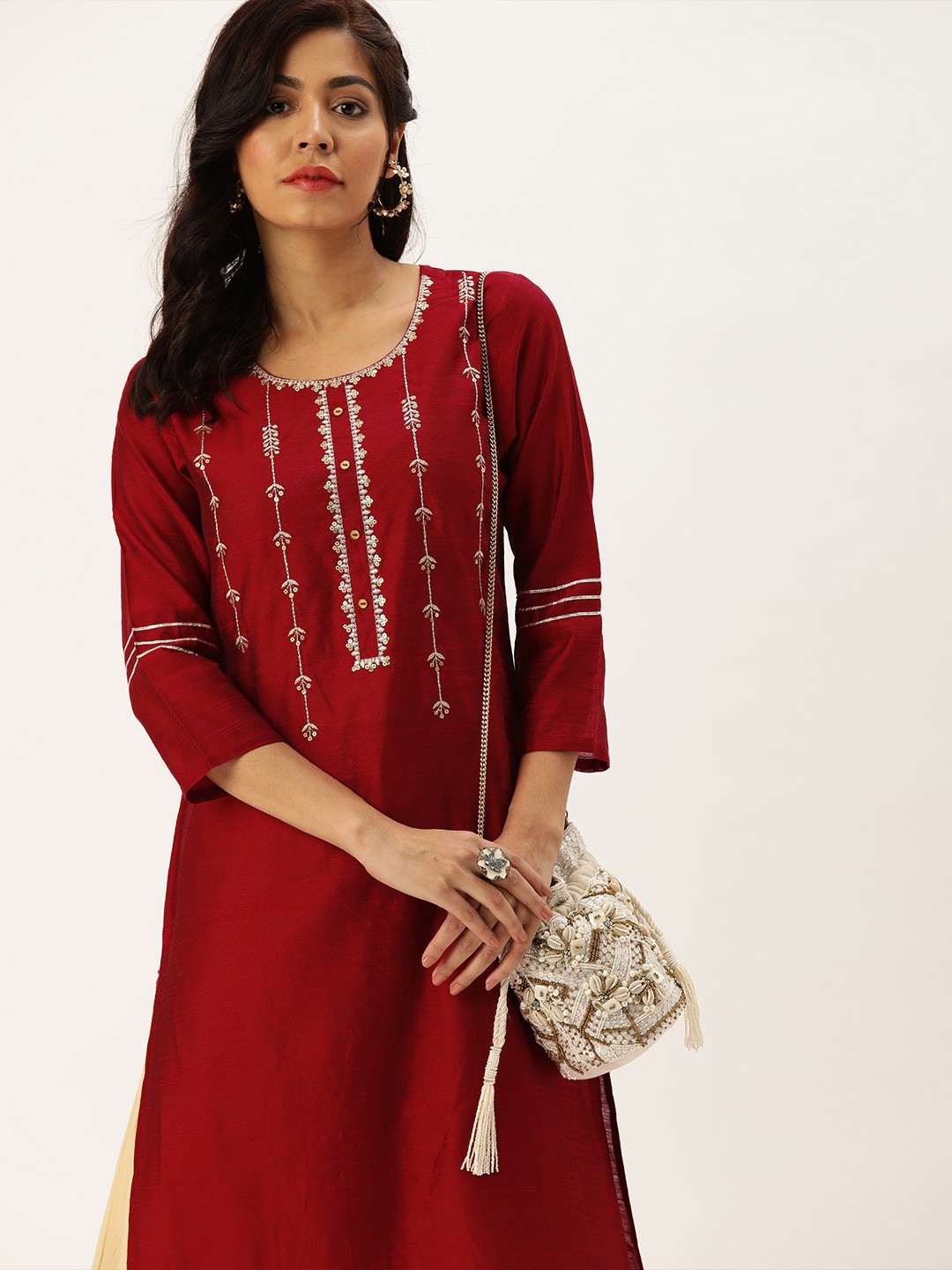 

Varanga Women Red & Silver-Toned Embroidered Straight Kurta