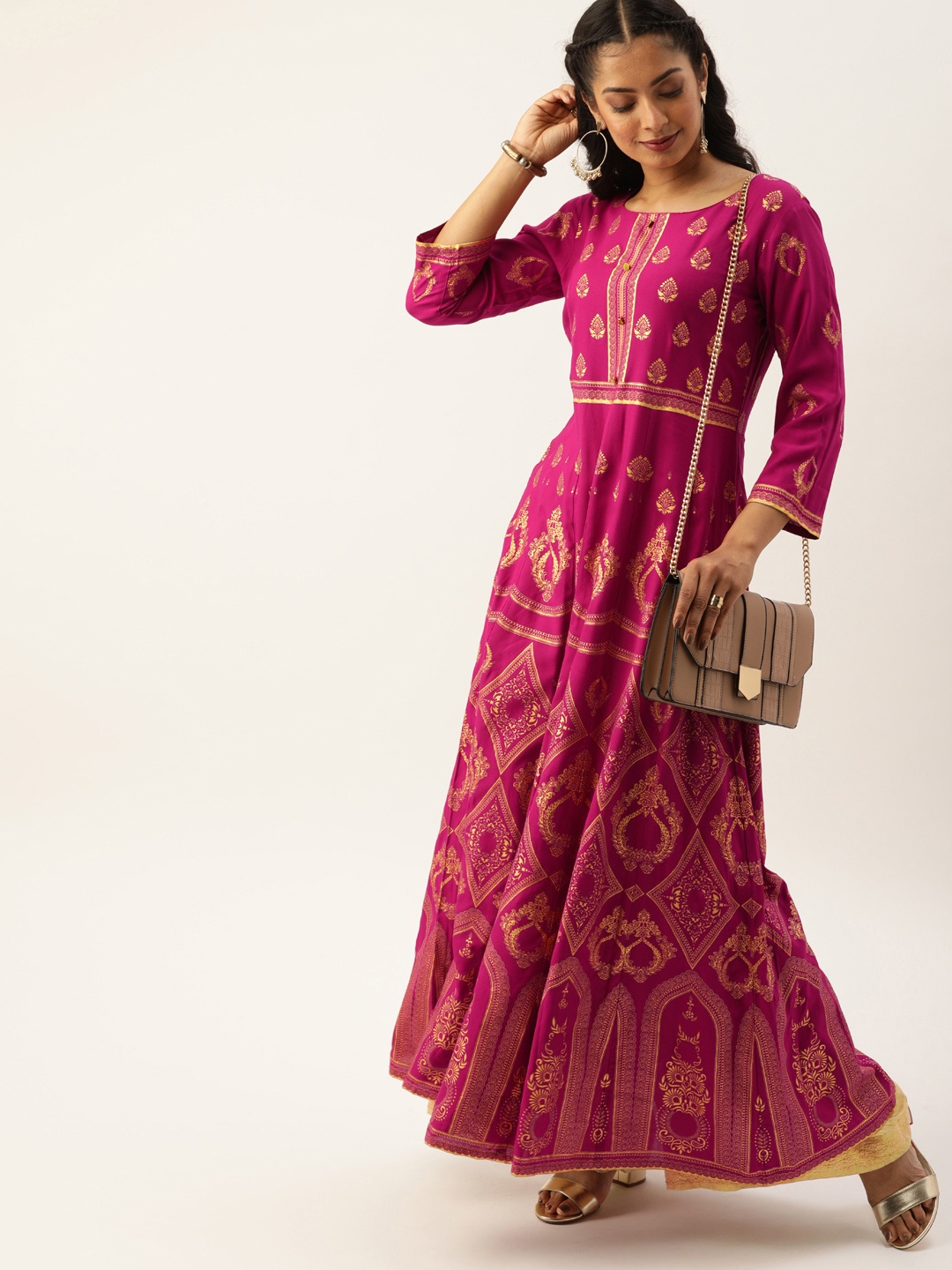 

Varanga Women Magenta Pink & Gold-Toned Printed Anarkali Kurta